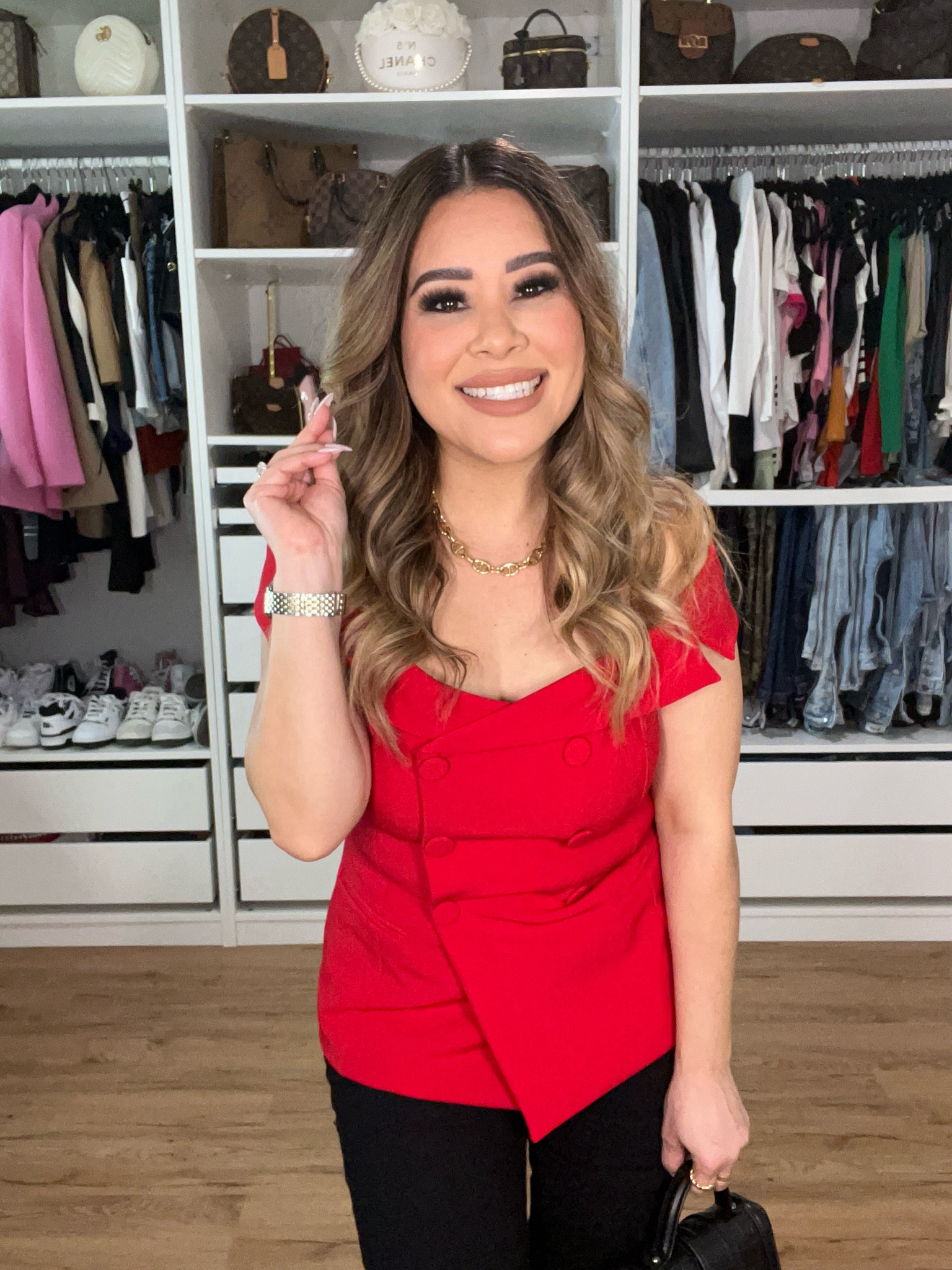 Top in size small, runs TTS
Jeans size 6