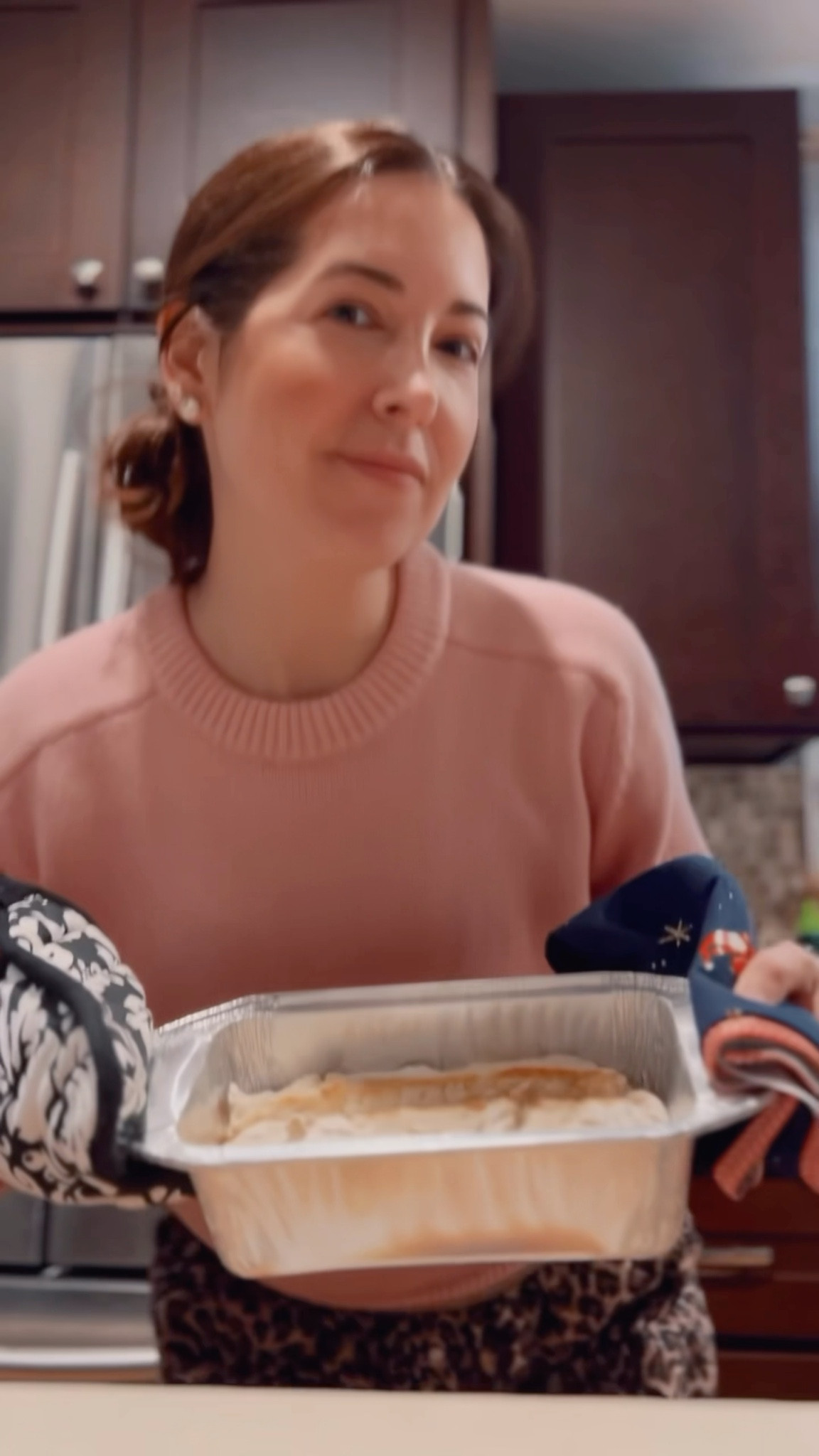 test baking so I’m not the girl eating sad GF bread on Thanksgiving.. sometimes the best things aren’t perfect — they’re just made with intention. 🍞✨

Recipe:
1 ½ c lukewarm water + 1 packet yeast
2 ½ c gluten-free flour + 2 tsp salt
Mix → rise 1 hr → bake 25 min at 400° → then 20 min at 375°

#glutenfree #dairyfree #thanksgivingprep 🍂 #endometriosis 

#LTKdayinmylife #LTKHoliday #LTKfoodie