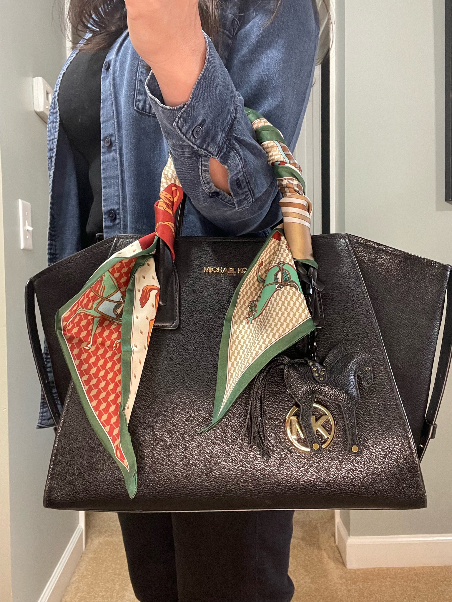 I’m still loving the little touches I have added to my handbag. I get the most compliments!

Handbag charms, scarves, Birkin, Amazon, Hermes, gap, purse, purse charms, Birkin effect 

#LTKStyleTip #LTKItBag #LTKOver40