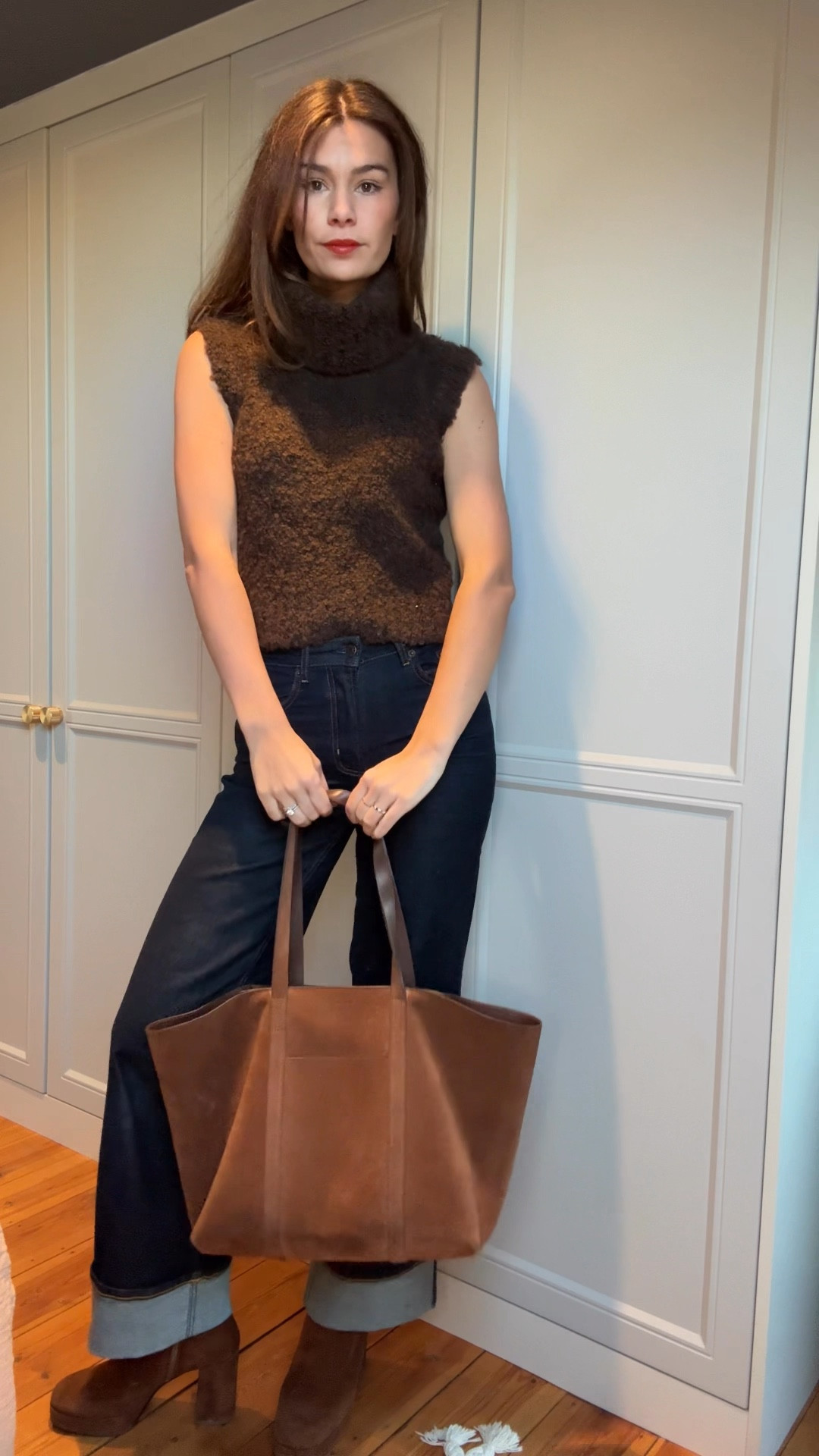 Cosy Rollneck. Suede bag. Tonal look 

#LTKuk #LTKeurope #LTKwinter