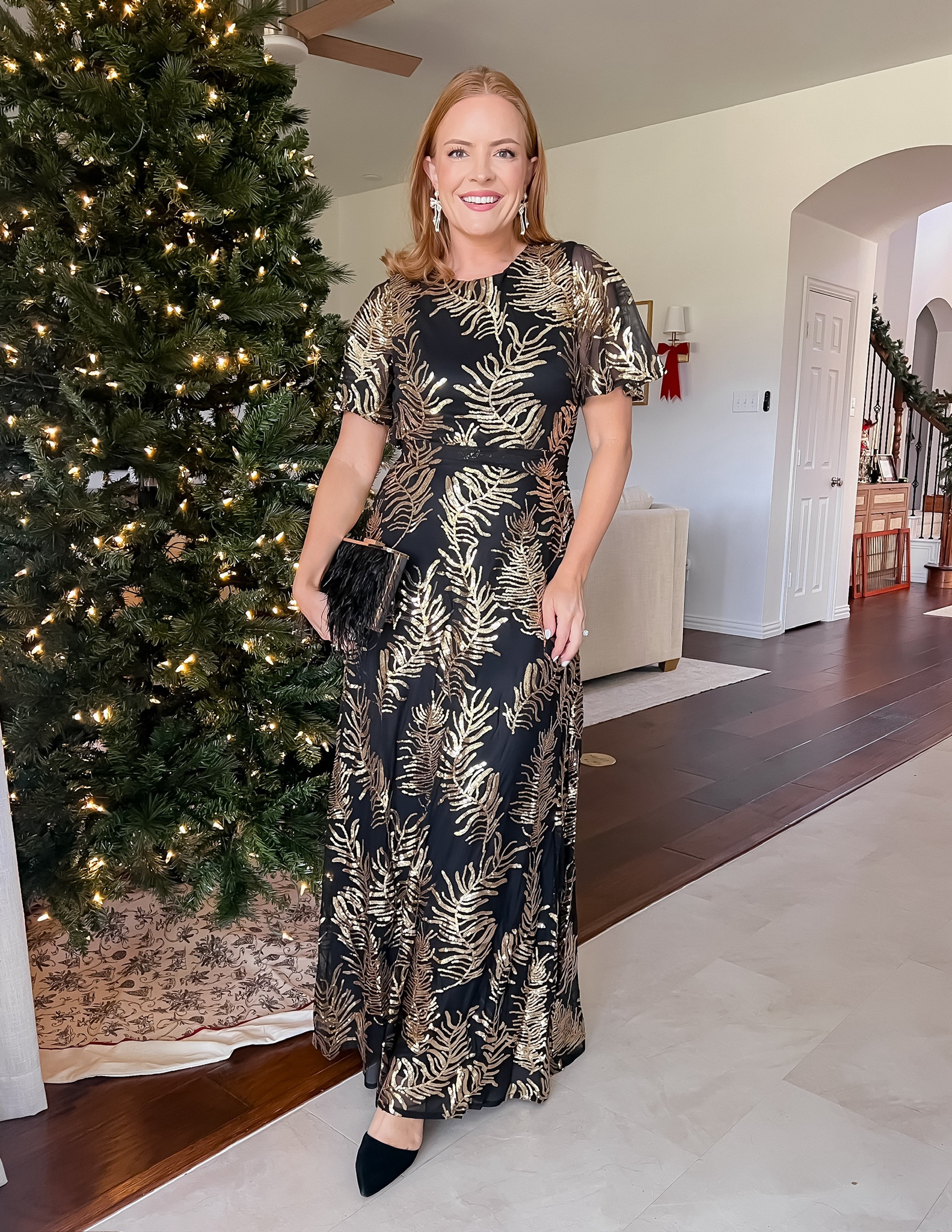 This black and gold dress is begging to be worn to a formal winter wedding or dressy holiday party! 🖤 ✨

#LTKParties #LTKWedding #LTKHoliday