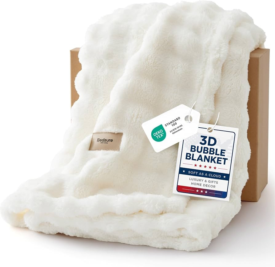 Bedsure 3D Fleece Bubble Blanket for Couch - GentleSoft Cute White Throw Blanket for Sofa Bed Roo... | Amazon (US)