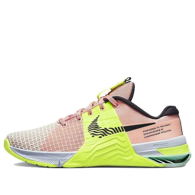 (WMNS) Nike Metcon 8 'Arctic Orange Volt' DO9327-800 | KICKS CREW