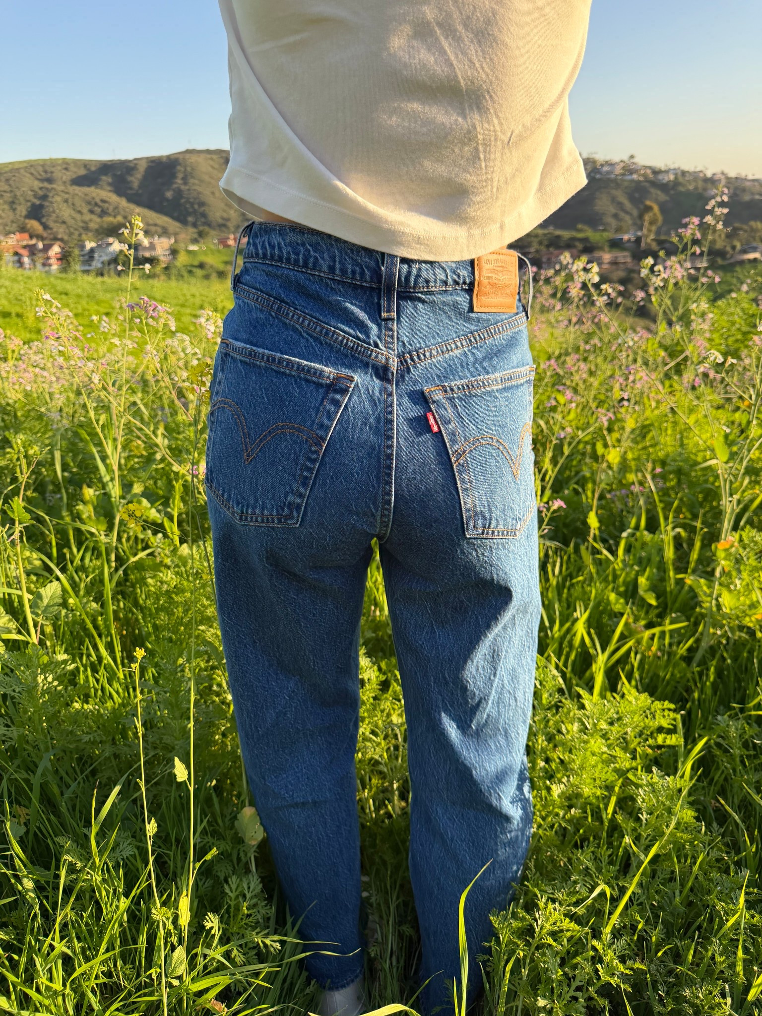 hello dreamy blooms and my favorite jeans ever.❣️

#LTKgrwm #LTKdayinmylife #LTKootd