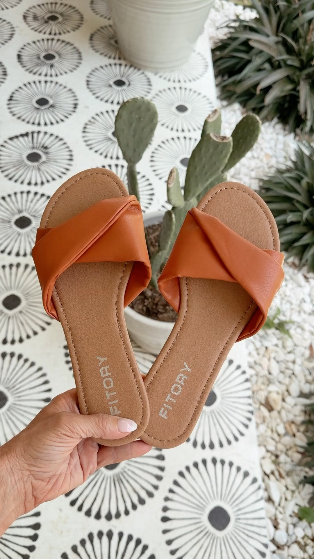 Easy sandals for spring and summer.

Spring outfits 2026, flat sandals, spring break outfits, vacation outfits 

#LTKSwim #LTKOver40 #LTKootd

#LTKSwim #LTKOver40 #LTKootd
