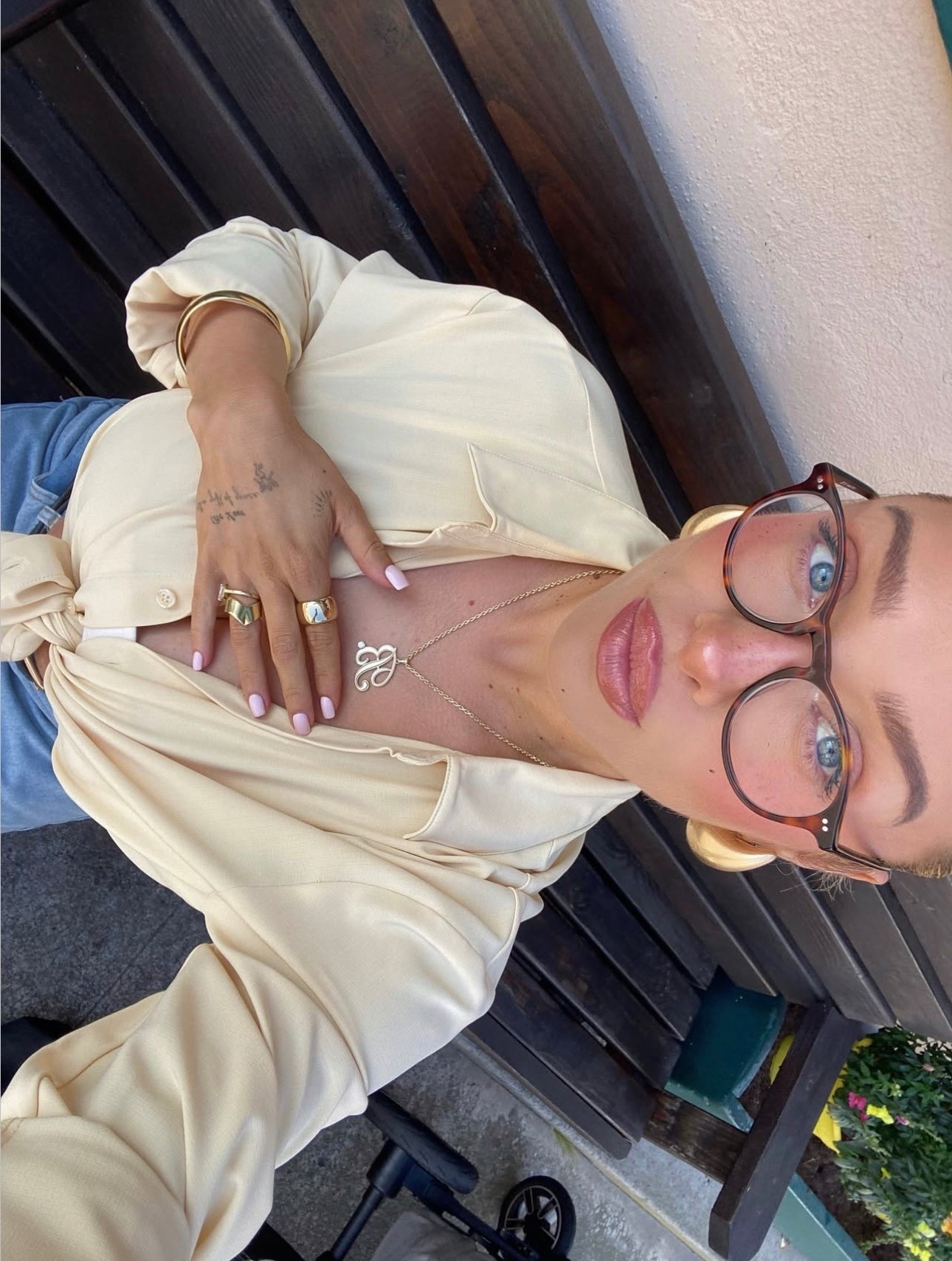 love a butter yellow moment 🧈

#LTKdayinmylife #LTKgrwm #LTKootd