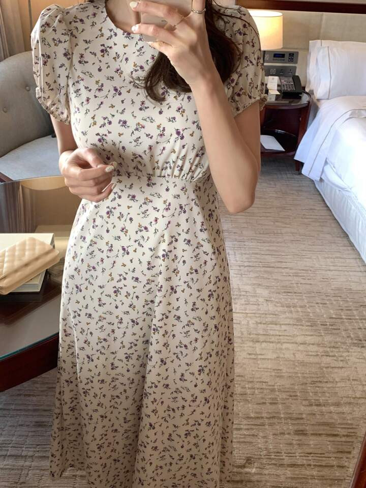 DAZY Ditsy Floral Puff Sleeve Dress | SHEIN