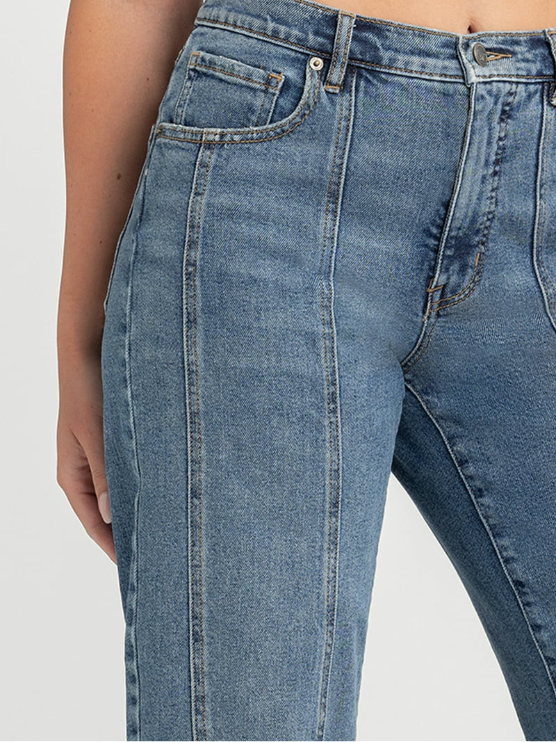 Jessica Simpson Women's and Women's Plus Myrtle Barrel Leg Jeans, Sizes 2-24W | Walmart (US)