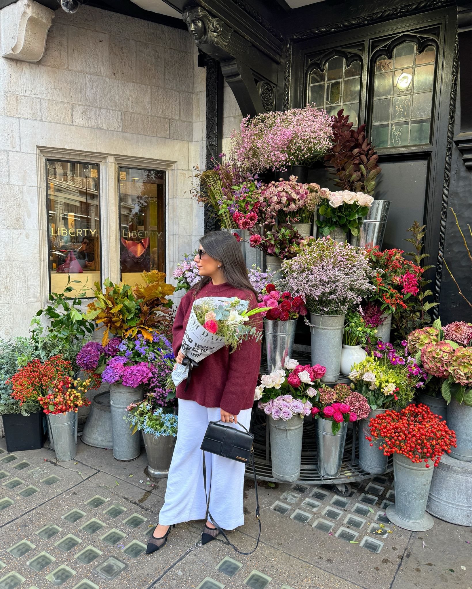burgundy jumper and white tailored trousers!

- I wear S in the jumper and W28 short in the trousers 
