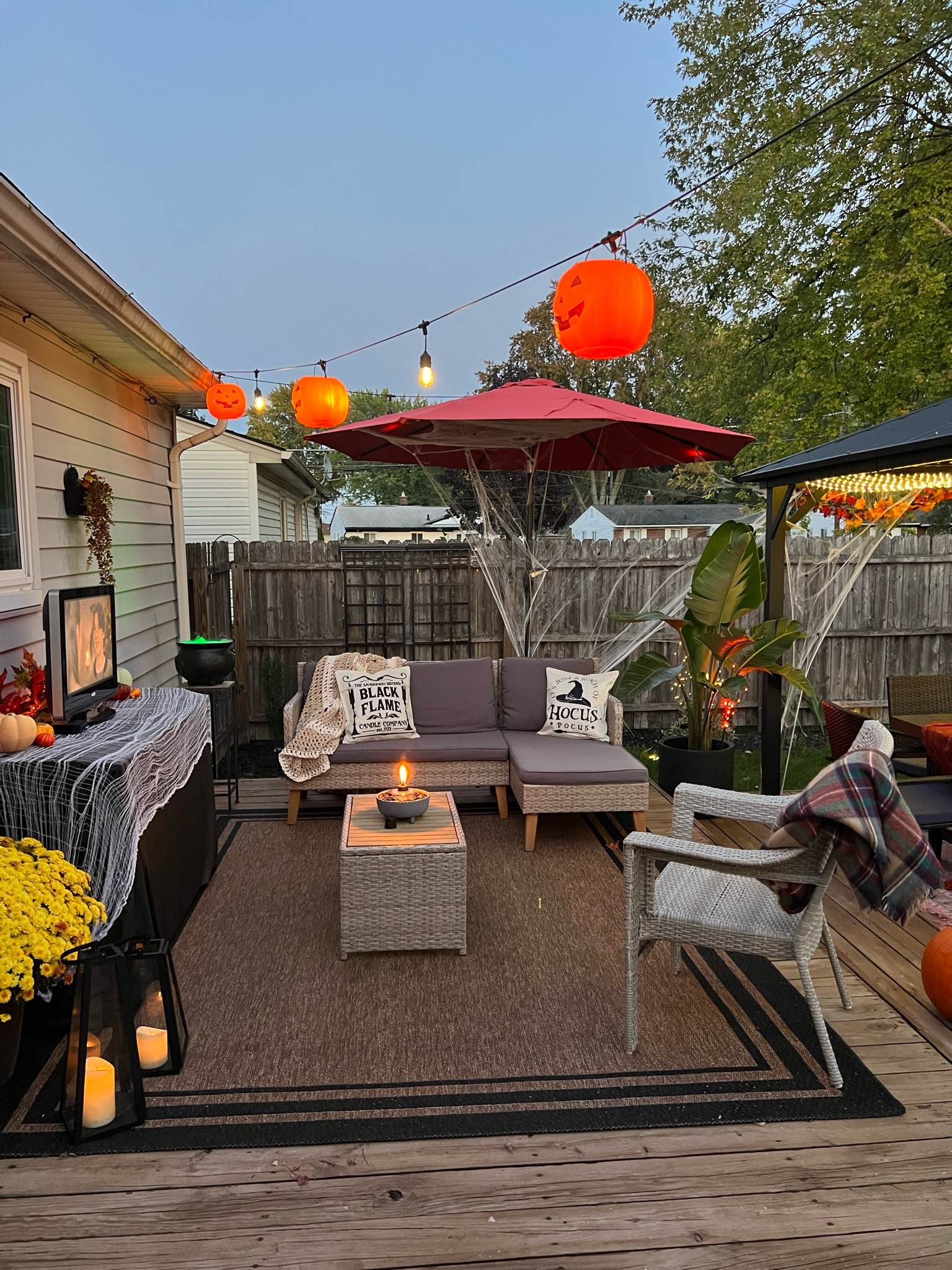 Outdoor halloween patio party 

Ghouls night party, outdoor Halloween decor, lanterns, Halloween pillows, outdoor furniture, patio furniture, fall outdoor decor, outdoor movie night 

#LTKHalloween #LTKparties #LTKSeasonal