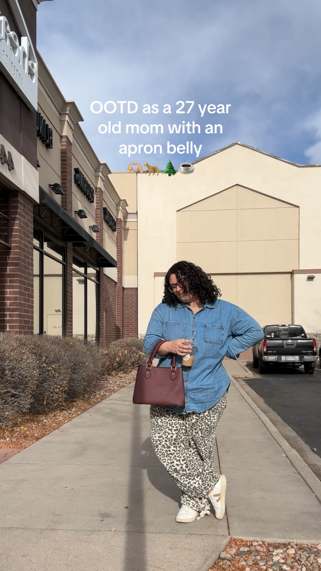 Outfit of the day as a 27 year old mom with an apron belly! Loveee the leopard jeans trend so much 
#plussizemom #apronbellyoutfit

#LTKMidsize #LTKPlusSize