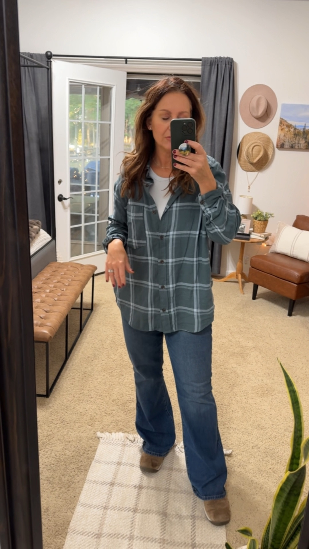 Fall flannels! These are my favorite flannels. BONUS: they have pockets 🙌🏻
I go with an XL in flannel for extra oversized look. Jeans & Merrell’s are TTS  
Plaid flannel
Oversized flannel 

#LTKMidsize #LTKSeasonal #LTKFallSale