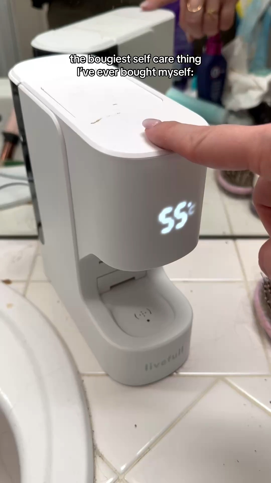 Okay wait… the Livefull Smart Hot Face Towel Heater Machine CL01 heats up in literally 5 seconds and keeps the towel at the perfect 55°C 😍 I’ve been using it to open my pores and make my skincare soak in better, and it honestly makes my whole routine feel like a mini spa moment at home.

#LTKselfcare #LTKBeauty #LTKgrwm