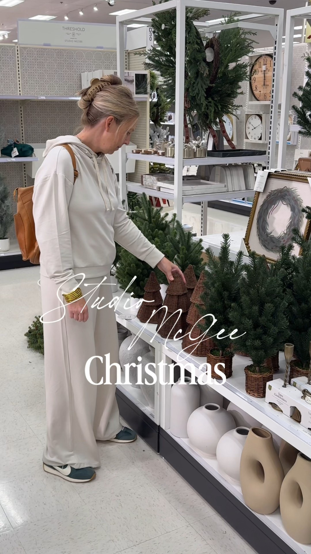 Let’s browse the 2025 Studio McGee Christmas release at Target! I spotted some really cute things! Loving all of the pillows and overall vintage feel of the collection. 

Anything catch your eye? 

#LTKHoliday #LTKHome #LTKSeasonal