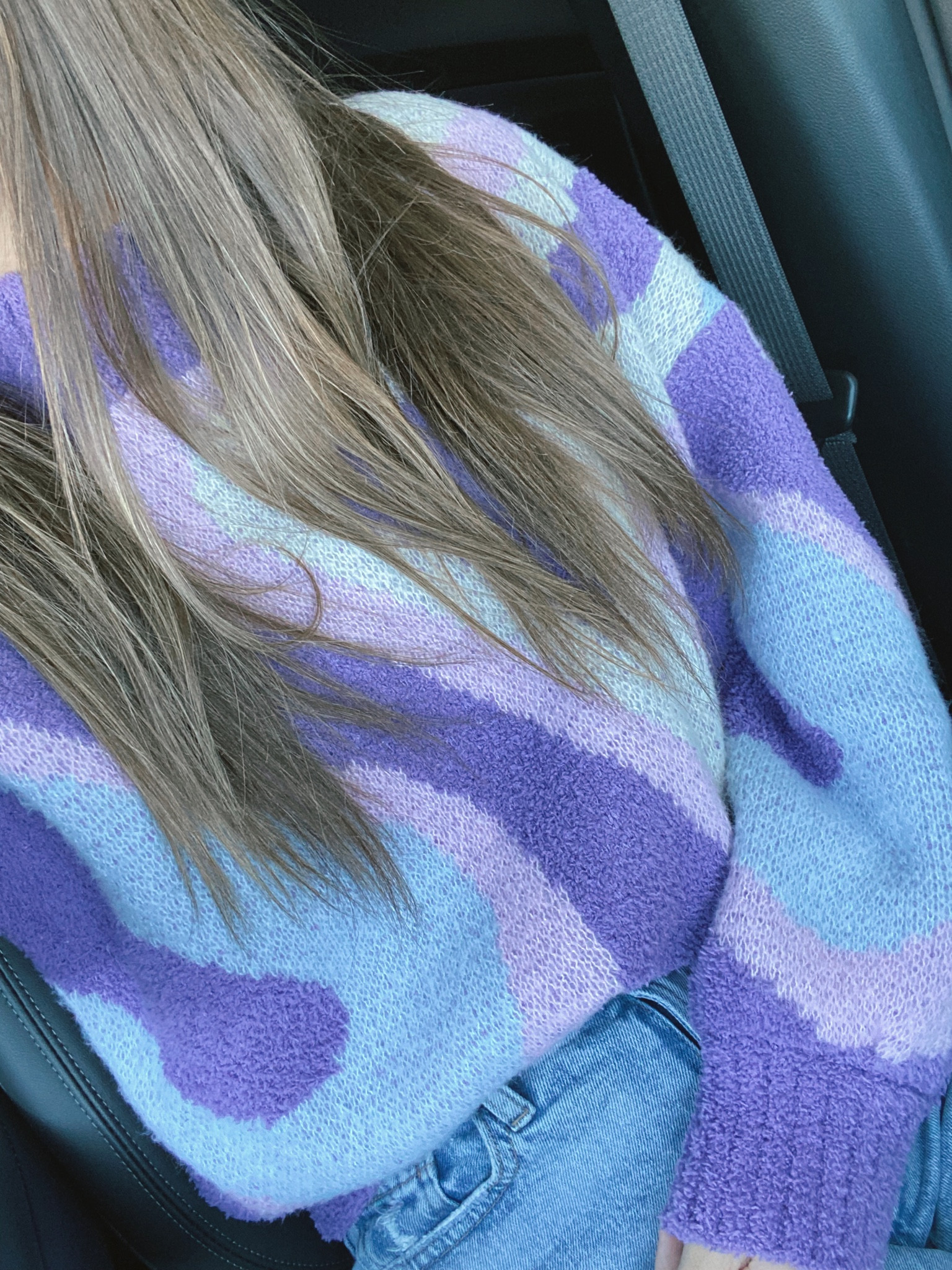 OBSESSED with this sweater! 
brand/ very j 
size/ small 
couldn’t find exact - linked similar! 