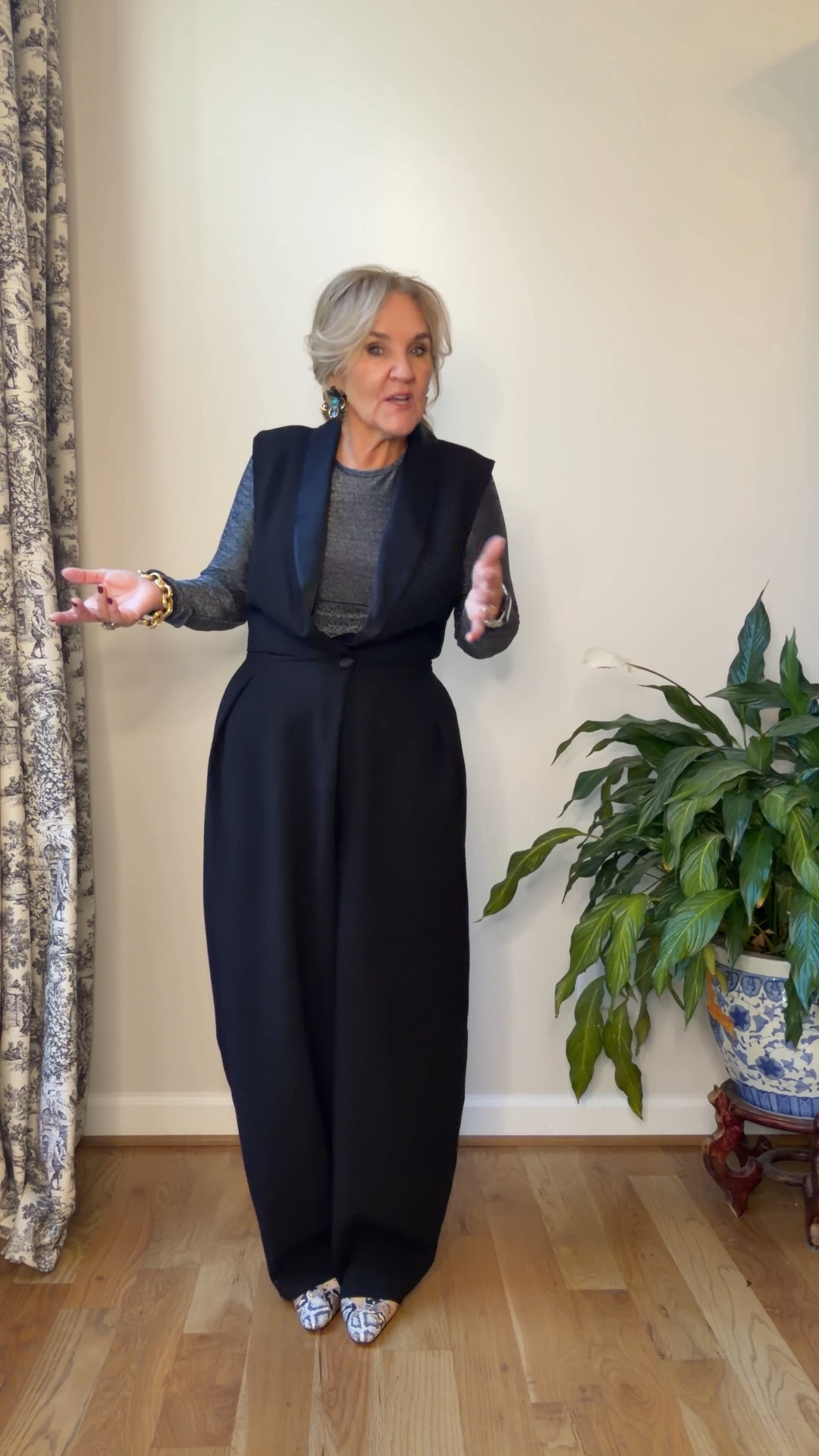 A barrel leg tuxedo jumpsuit ready for your cocktail and fall and festive celebrations. Definitely outside the box. It would be great for some sort of gallery opening a group of creatives or someone who just doesn’t want to wear a dress.  I would recommend this for someone probably taller than me. I’m 5 foot three and it doesn’t come in a petite.