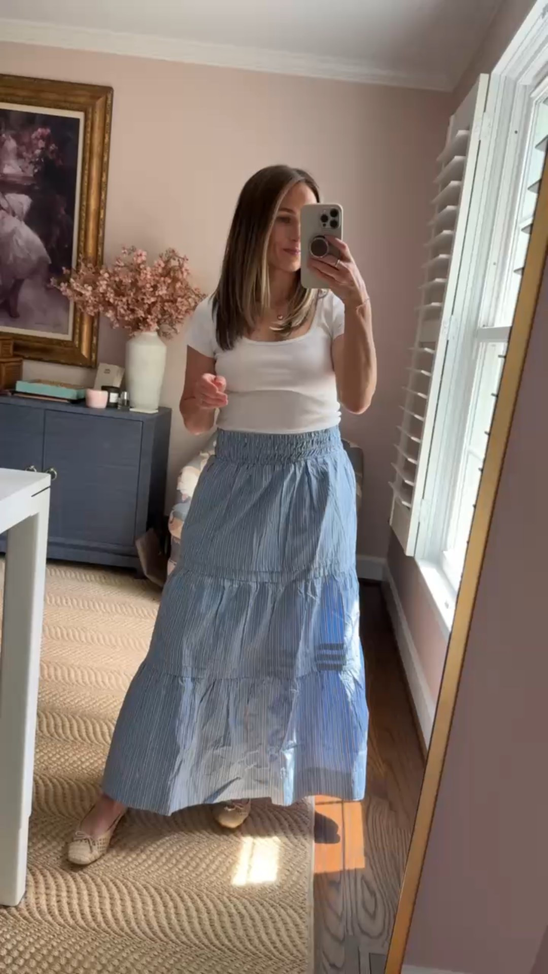 Size XS in the top and maxi skirt!

#LTKSeasonal #LTKFindsUnder100 #LTKOver40