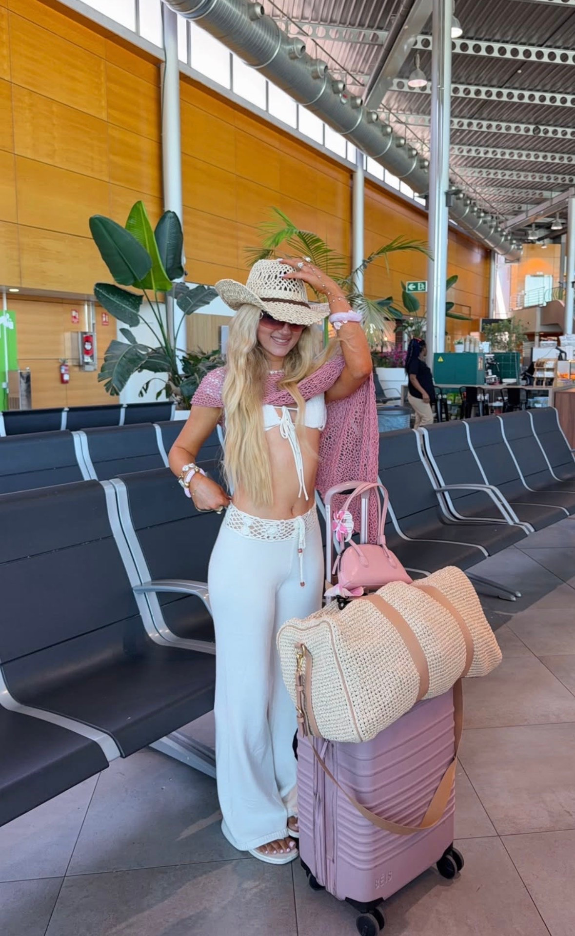 Ibiza trip loadinggggg

Summer outfit inspo, airport outfit inspo, girly style, pink poncho, travel accessories, travel bags

#LTKootd #LTKgrwm #LTKTravel