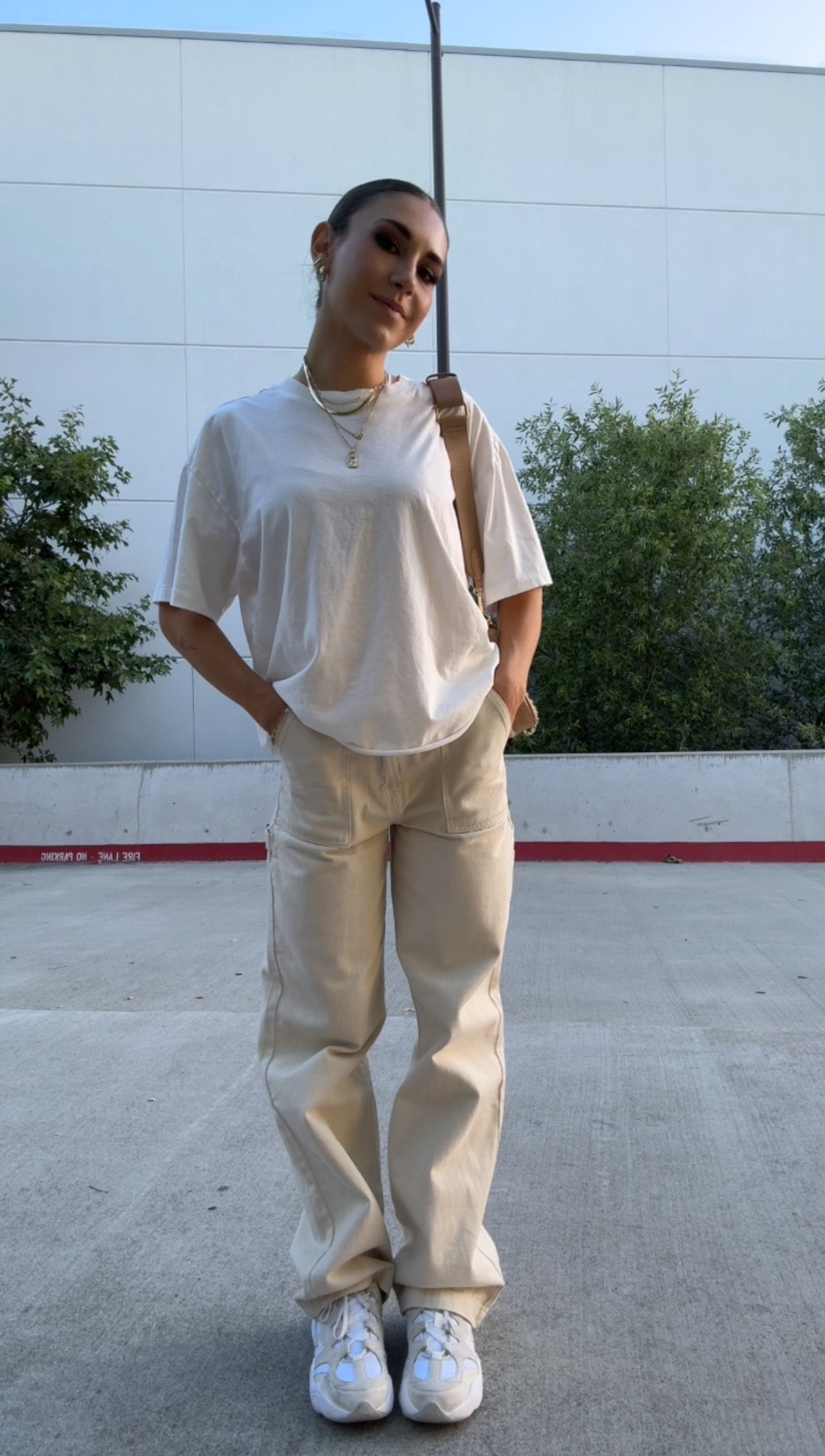 all white errythang work ootd 🦢

wearing my favorite distressed white tee from Elwood! these cargos are from the brand Hidden via the brand Vici but I included a really similar pair!

#LTKfindsunder50 #LTKworkwear #LTKstyletip