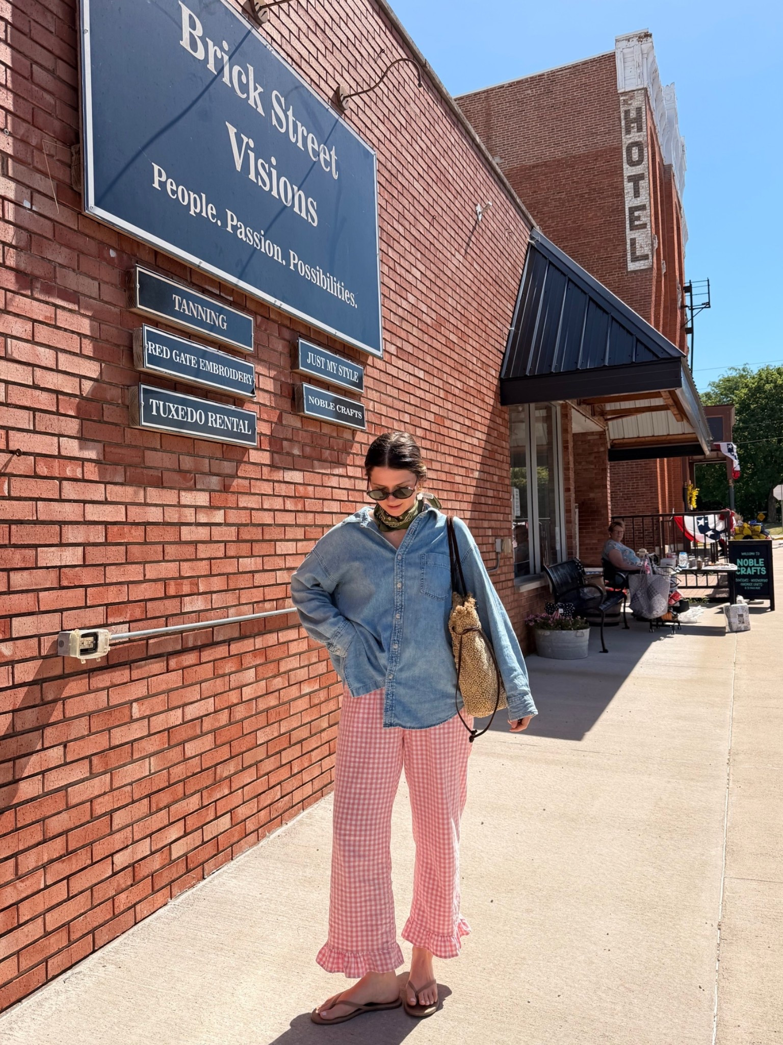 wearing a medium in button down and pants! 

Summer outfit

#LTKootd #LTKmomlife