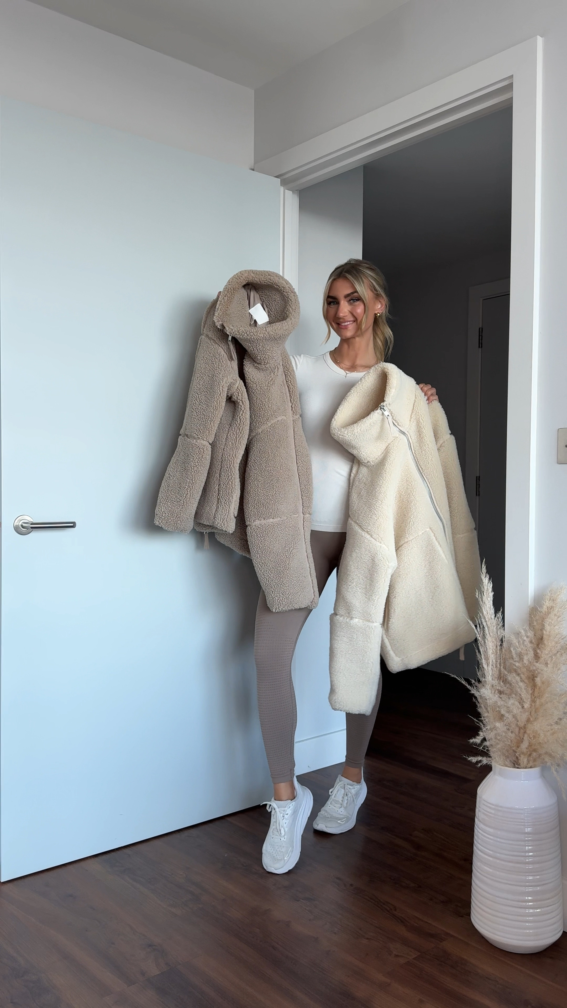 Viral teddy jackets from H&M!! My favourite dog walk, gym & running errands jacket for A/W 🧸🍂☁️ 




_
#teddyjacket #fleecejacket #autumnoutfit #autumn2024 #autumnoutfits #hm #newin #trending #viraljacket #hmjacket #musthaves #wardrobeessentials #falloutfit #autumnfashion #casualoutfit #brownoutfit #hmtop #basics #ribbedtop #2024trends #fleece #LTKautumn 

#LTKstyletip #LTKuk