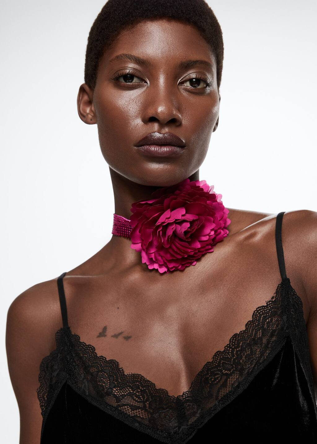 Double twisted flower necklace -  Women | Mango United Kingdom | MANGO (UK)