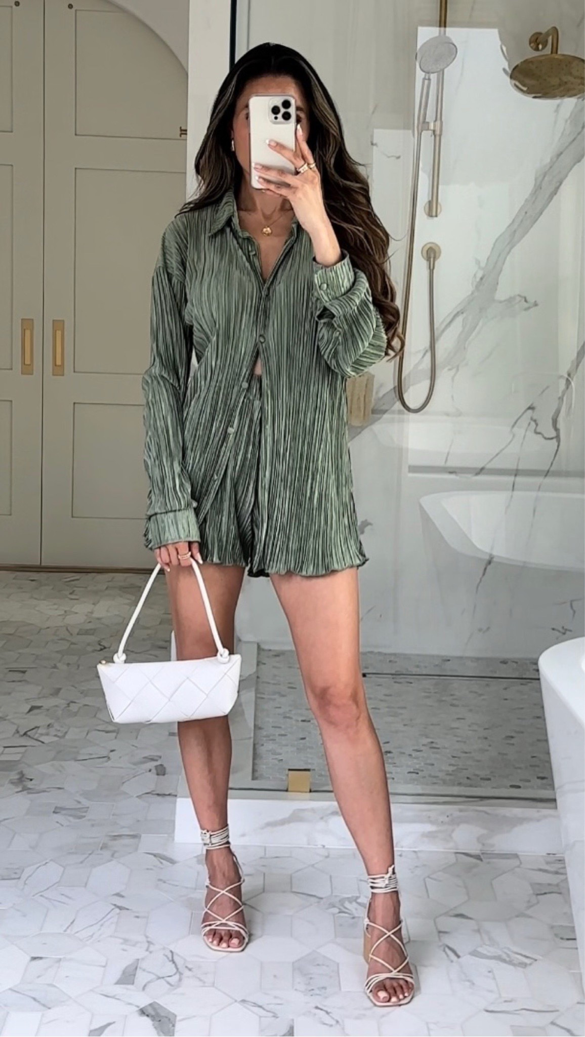 Scroll to shop!! Follow for more!!! Xo! 💫


#LTKFindsUnder50 #LTKBeauty #LTKFindsUnder100