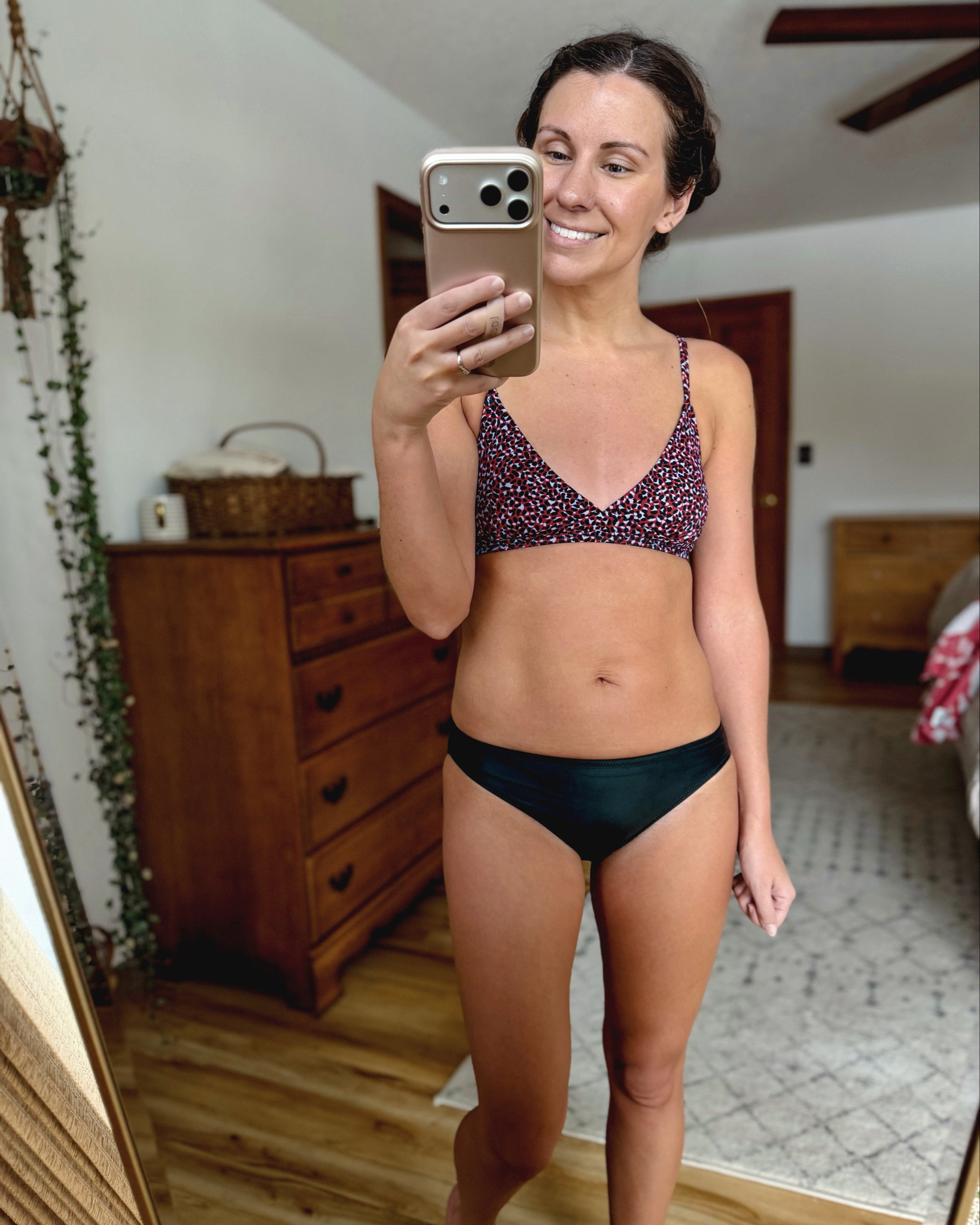 xs in both my bikini top and bottoms! Love both of them. I’ve had a pair of these bottoms for 4ish years and just bought another to rotate them. Good coverage and comfy!

Also bought the orange version of this top for my trip and liked it so much I got this printed one (it’s been on sale for under $10!)🙌🏽

#LTKootd #LTKPetite #LTKSwim