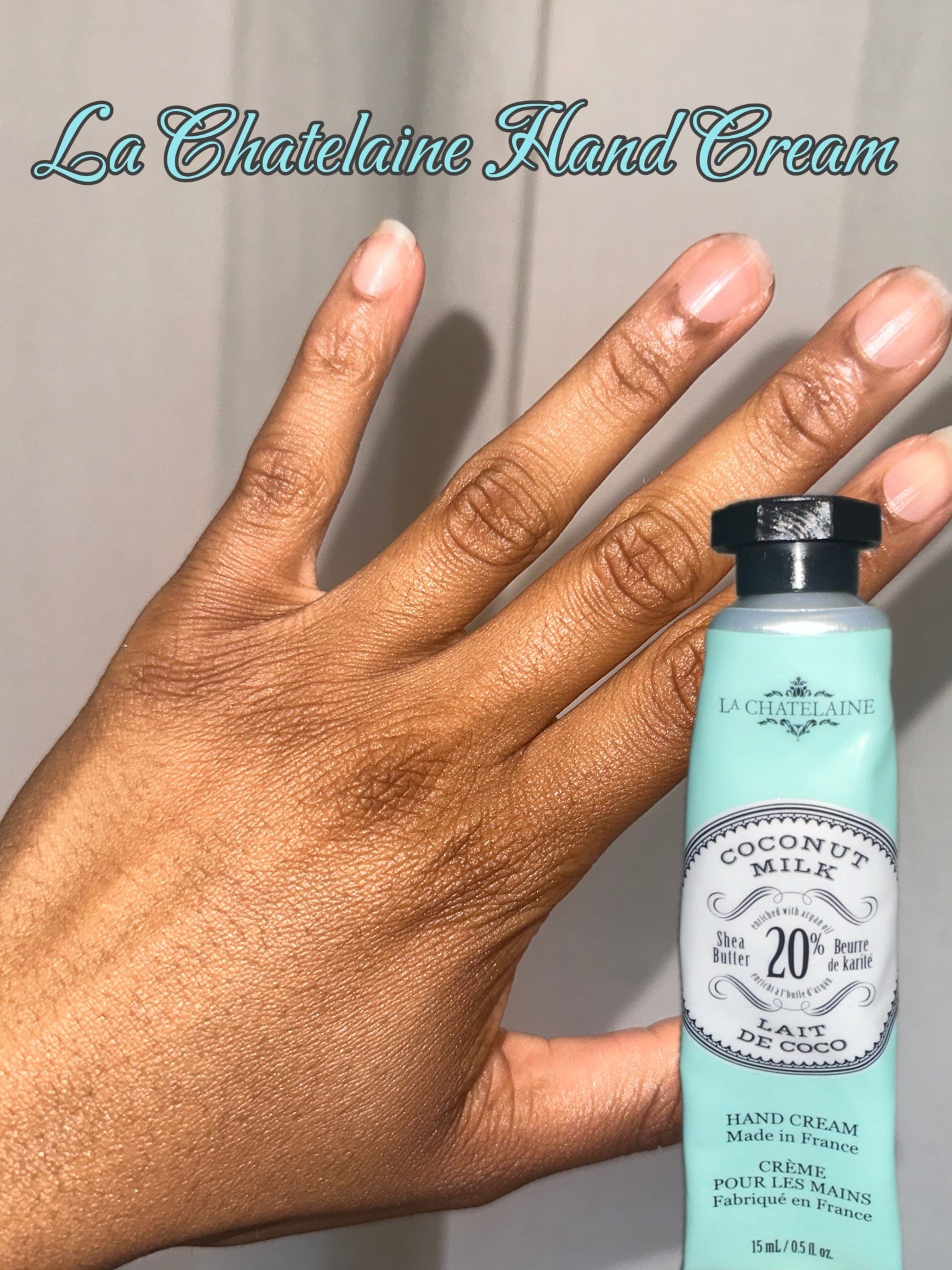 LA CHATELAINE 🇫🇷 

Always on the hunt for gentle and moisturizing hand creams! My purse isn’t complete without one. This one includes coconut milk, Argan oil and Shea butter! 