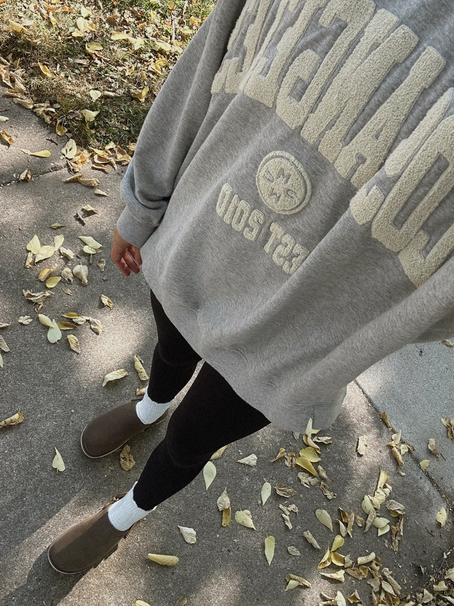 comfy cozy fall 🤎🍂

#LTKStyleTip #LTKSeasonal #LTKShoeCrush