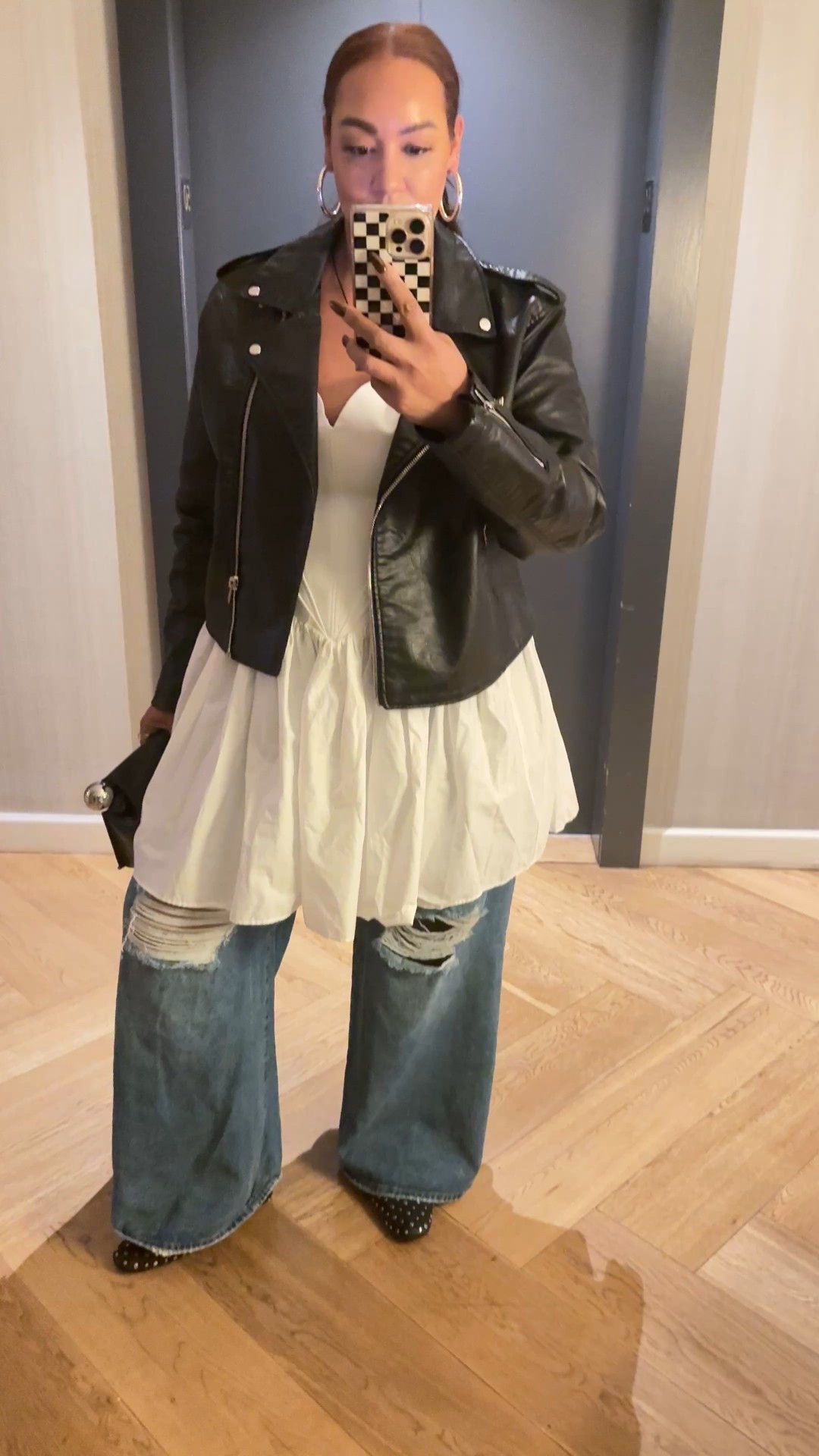 Love this casual model off duty look! 

#LTKNYFW #LTKFindsUnder100 #LTKStyleTip