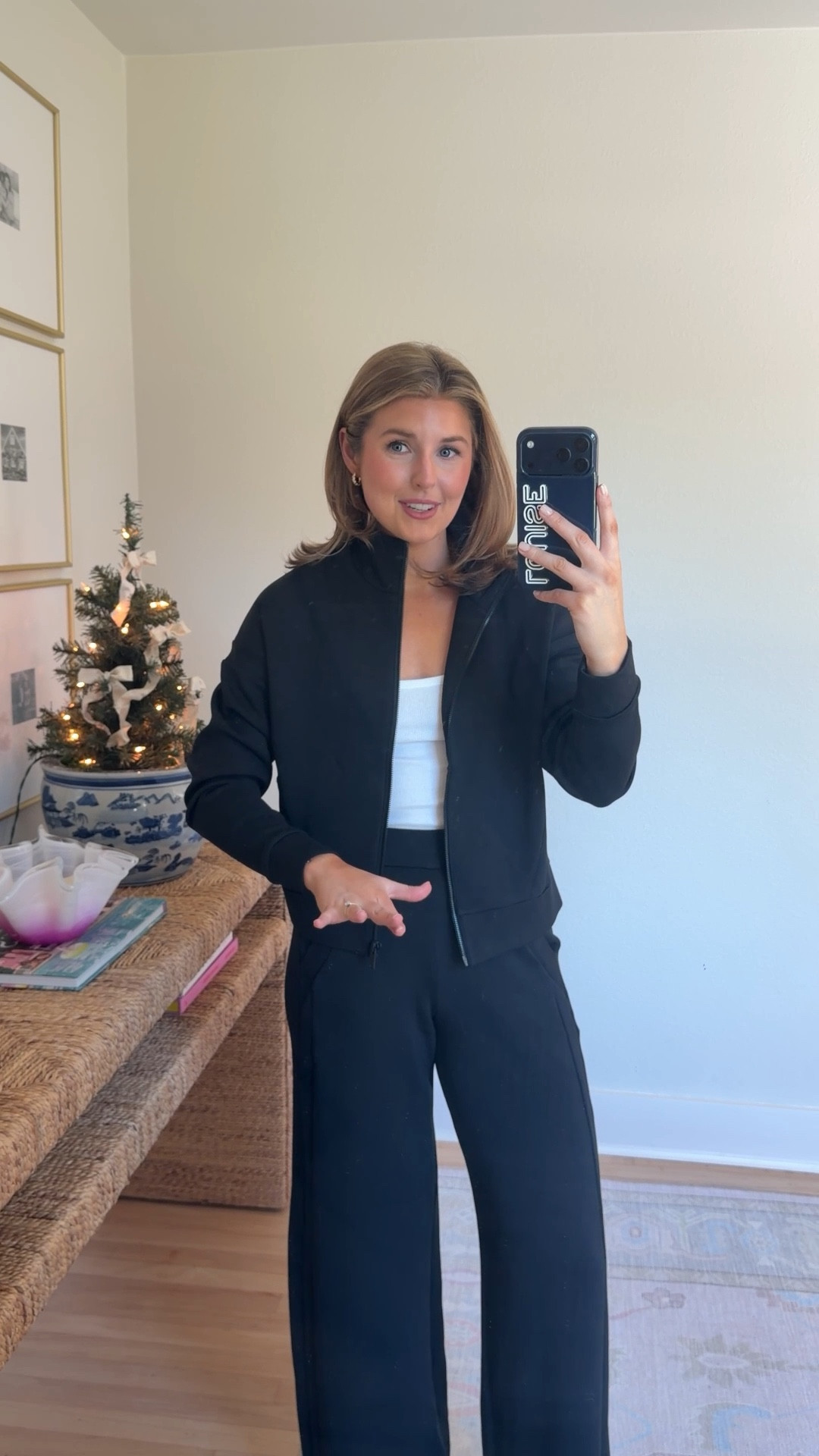 Fabulous athleisure set from spanx! Wearing a S