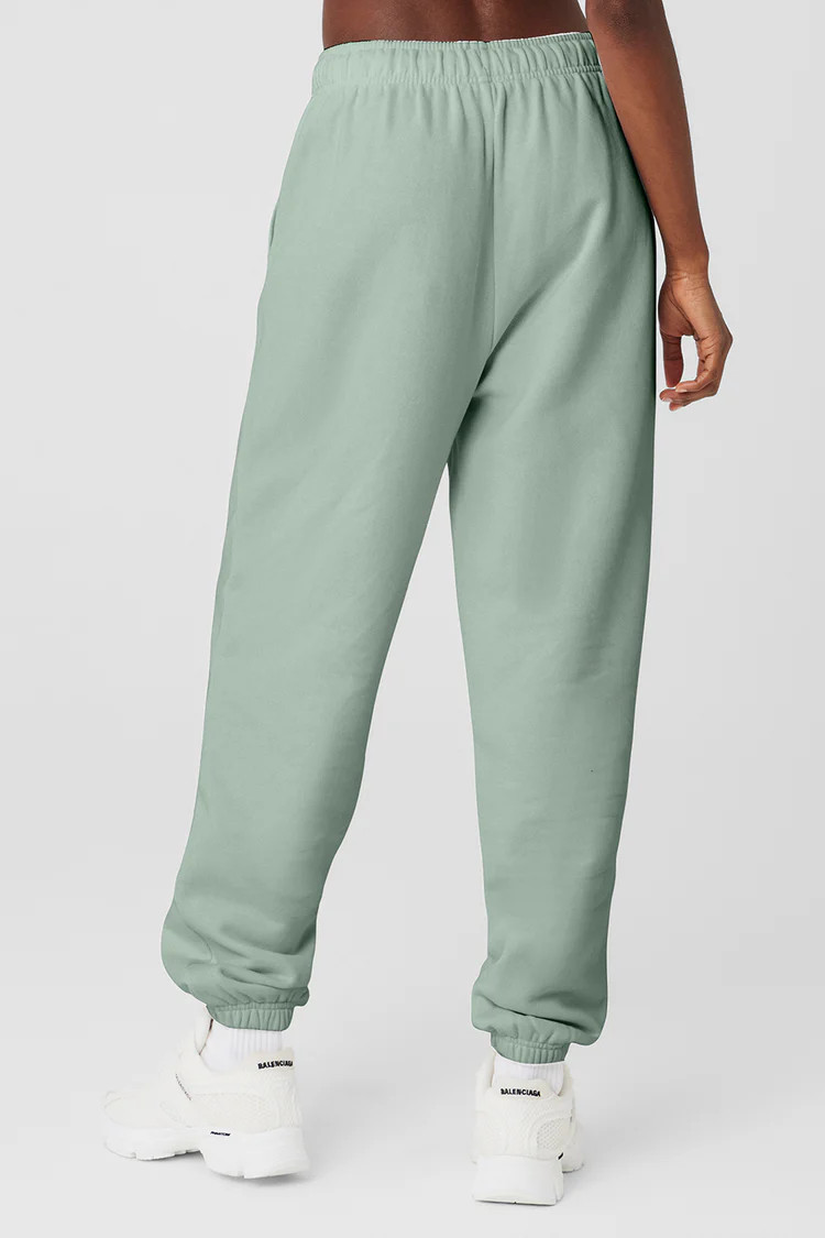 Accolade Sweatpant - Icy Sage | Alo Yoga (US)