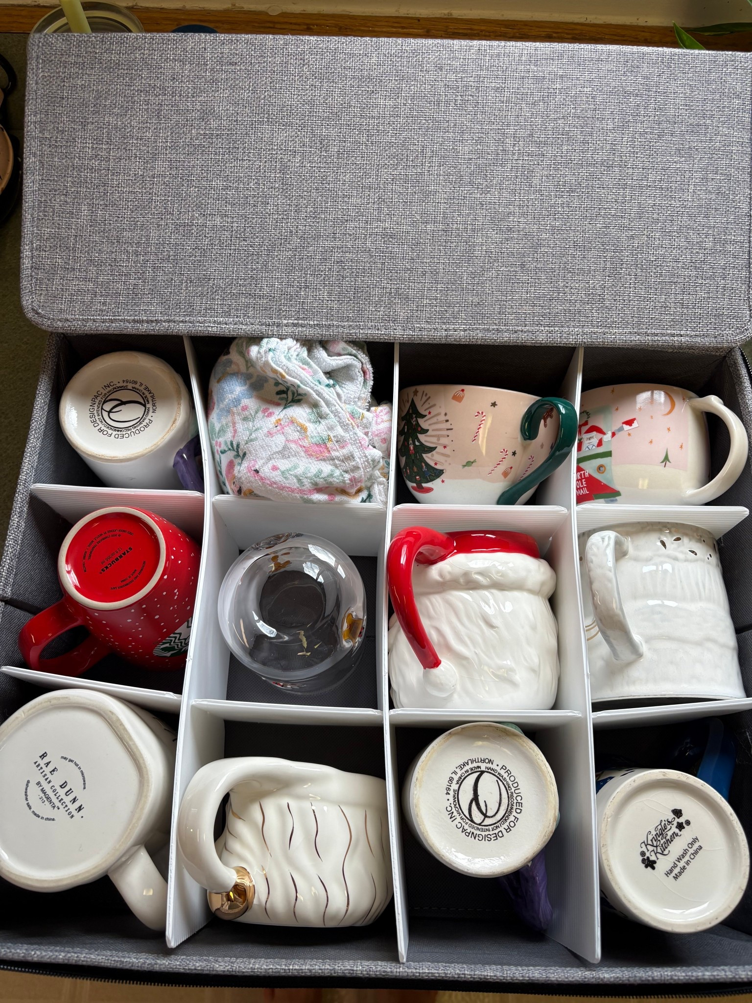 Finally getting my butt in gear and getting our Christmas decor put away. This coffee cup storage mug has been a game changer. 

Home organization. 



#LTKHome #LTKFindsUnder50 #LTKSeasonal