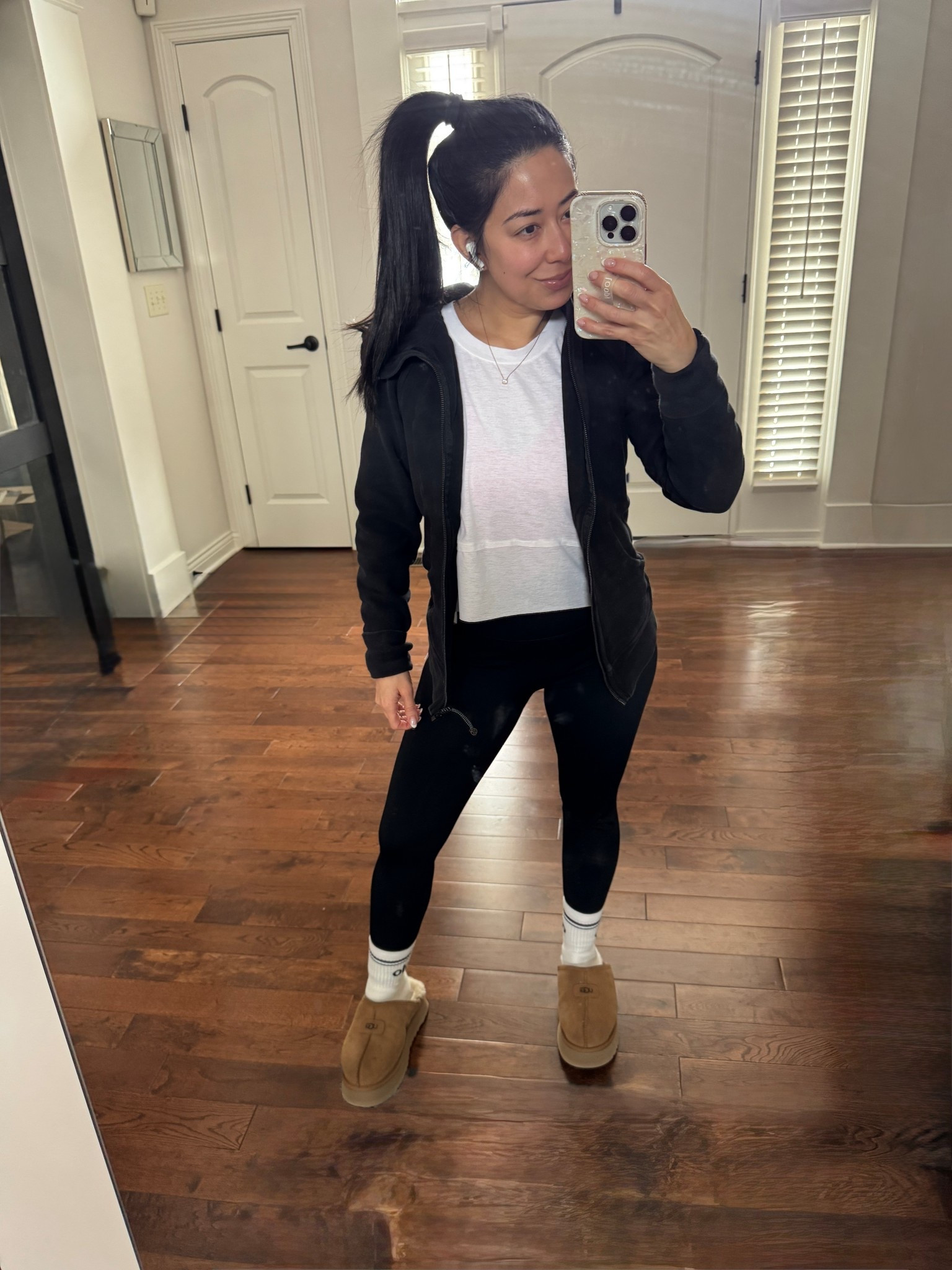 Today’s workout outfit that I wore to barre class 
Workout look. 
Activewear. 
Sweatshirt - lululemon size 6 TTS (black)
long sleeve shirt - FP Movement size S TTS (optic white)
Sports bra - FP Movement size S TTS (red)
Leggings - volare size S TTS (my favorite workout leggings so far)
Socks - alo (smallest size)
Slippers - Uggs size 6 (sized up 1)

#LTKActive #LTKPetite #LTKdayinmylife