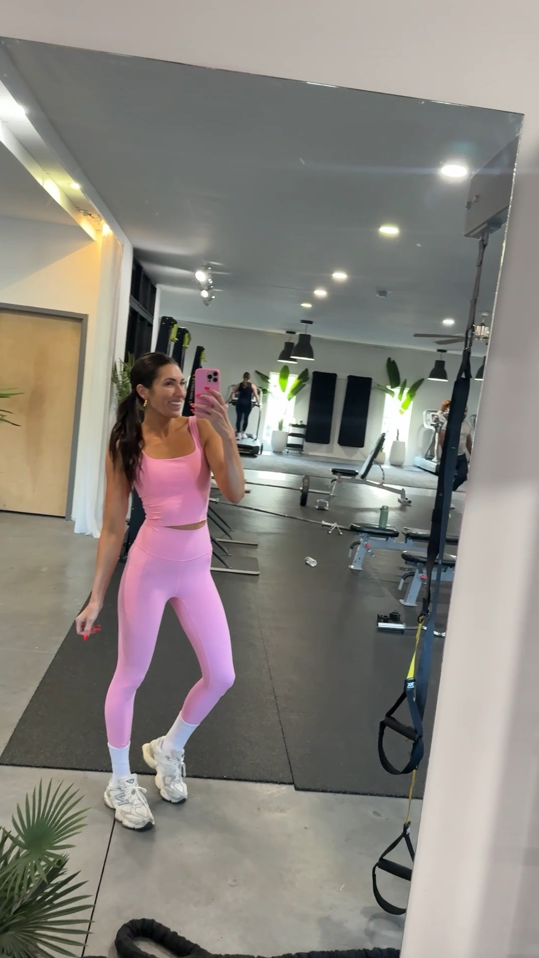 Love this workout set 
I’m wearing a size small and it’s tts 
Buttery soft & great to lift in 


#LTKfitnessgoals #LTKootd #LTKgrwm