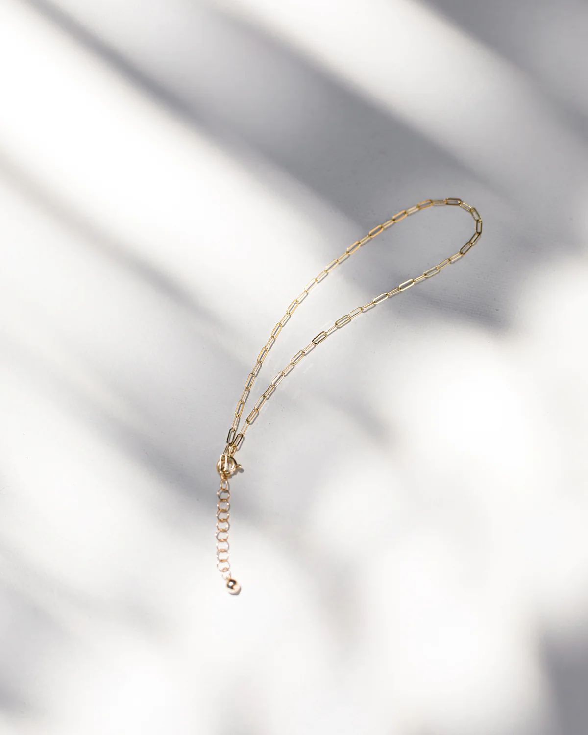 THE DAINTY MODERN ANKLET | Stylin by Aylin