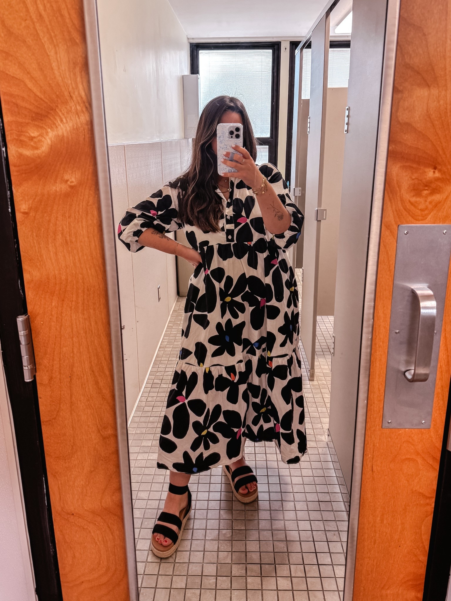 Teacher ootd 🖤

#LTKSeasonal #LTKStyleTip #LTKMidsize