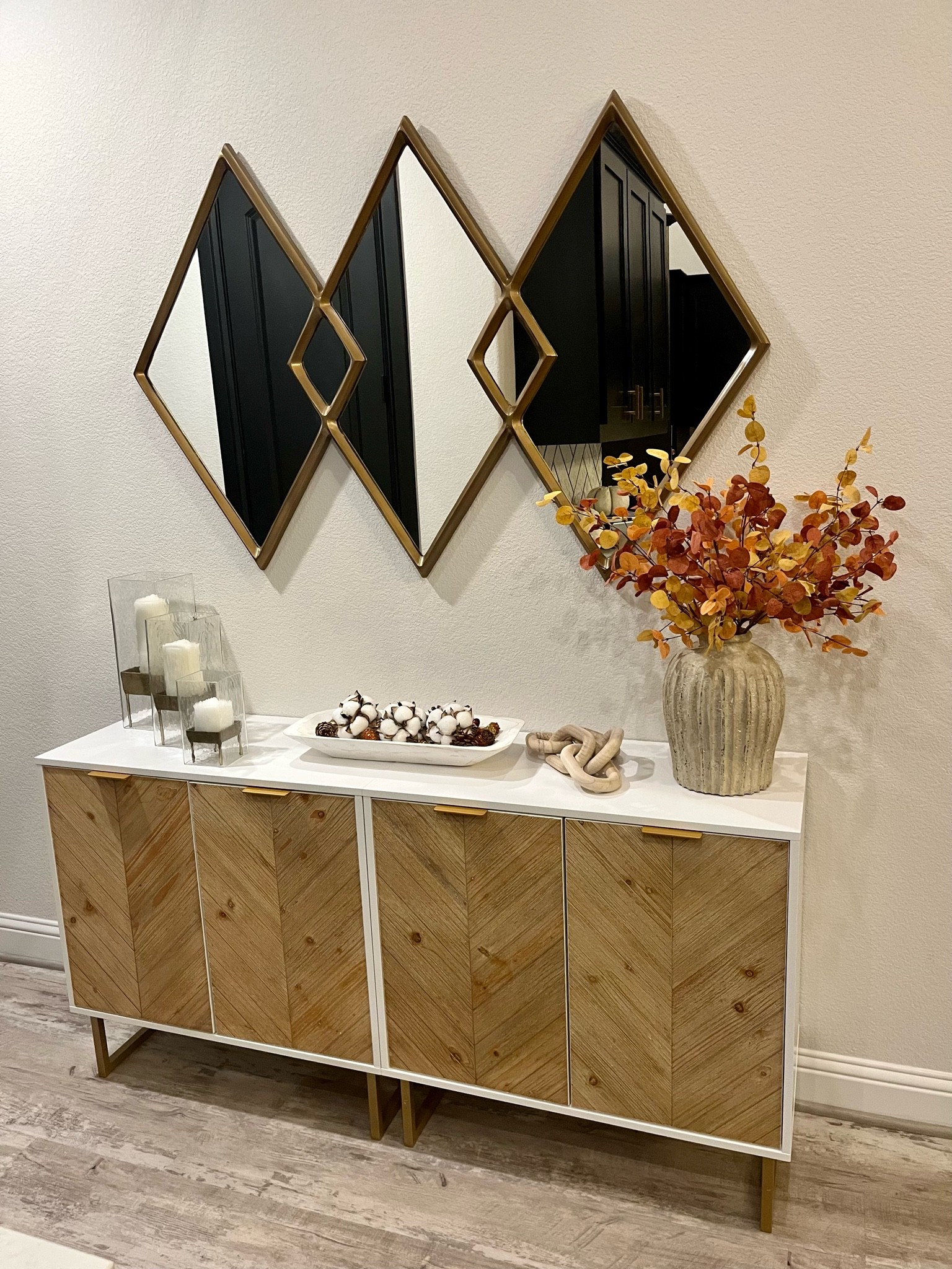 Finally decorated this empty wall! Love how cute it turned out!

#LTKstyletip #LTKSeasonal #LTKhome