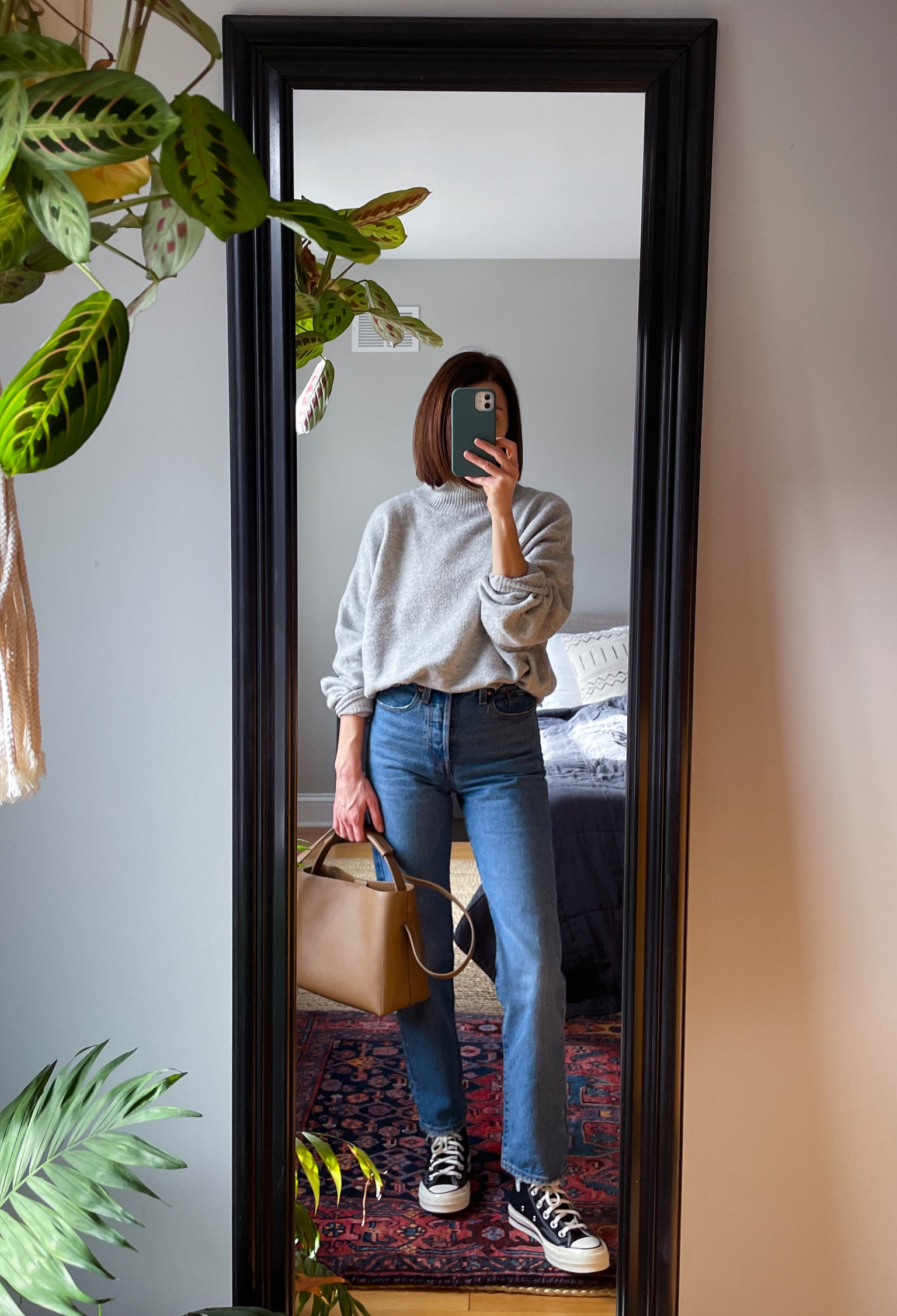 Wishing I had tried the Levi’s Wedgie jeans sooner! 

•Levi’s wedgie straight in Oxnard Haze (24x26) — on sale!
•Flattered Hedda Midi bag
•old H&M sweater
•Converse Chuck 70 Canvas (full size down)


#LTKsalealert #LTKstyletip #LTKSeasonal