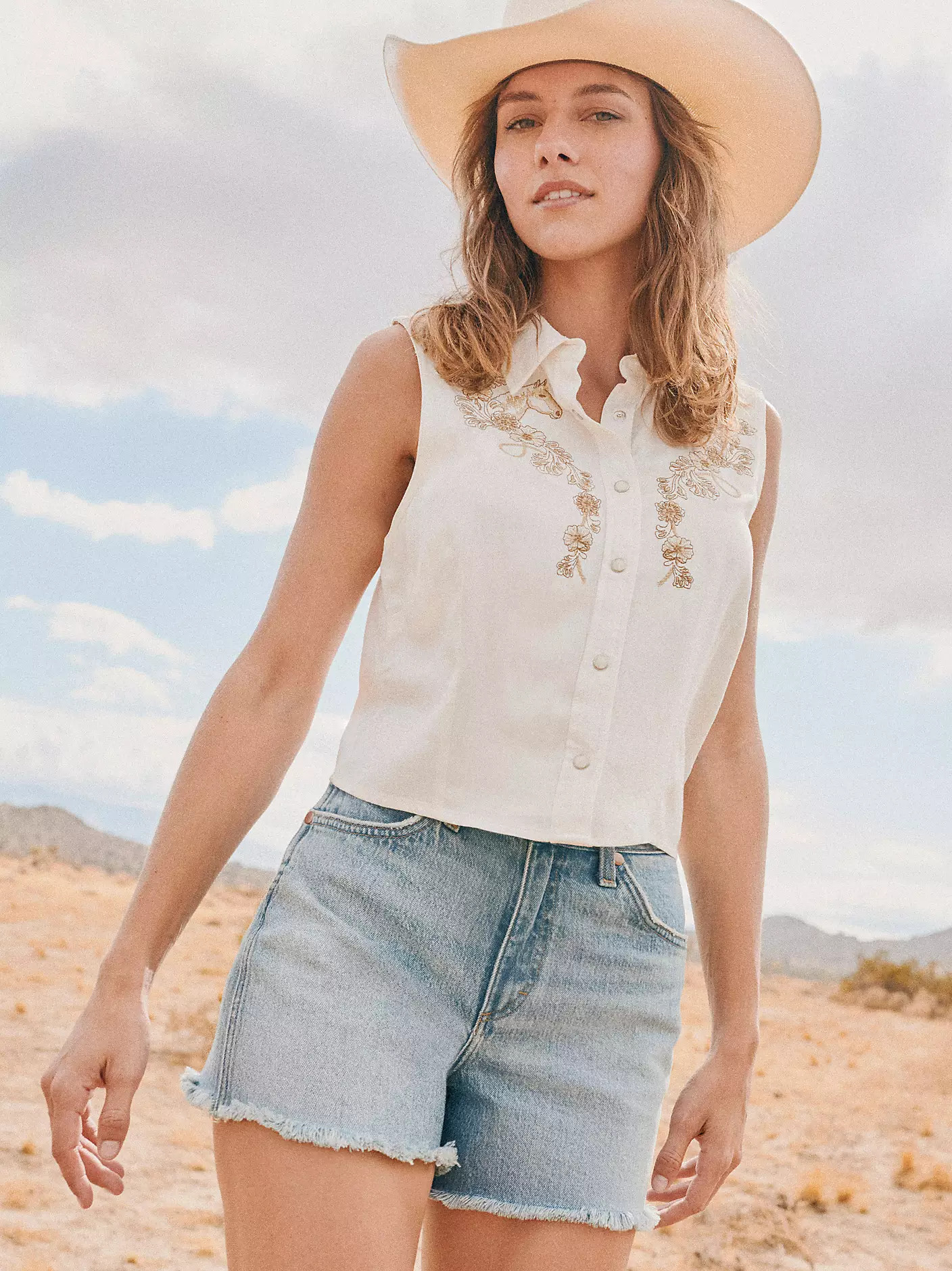 Women's Wrangler Embroidered Sleeveless Snap Shirt | Wrangler