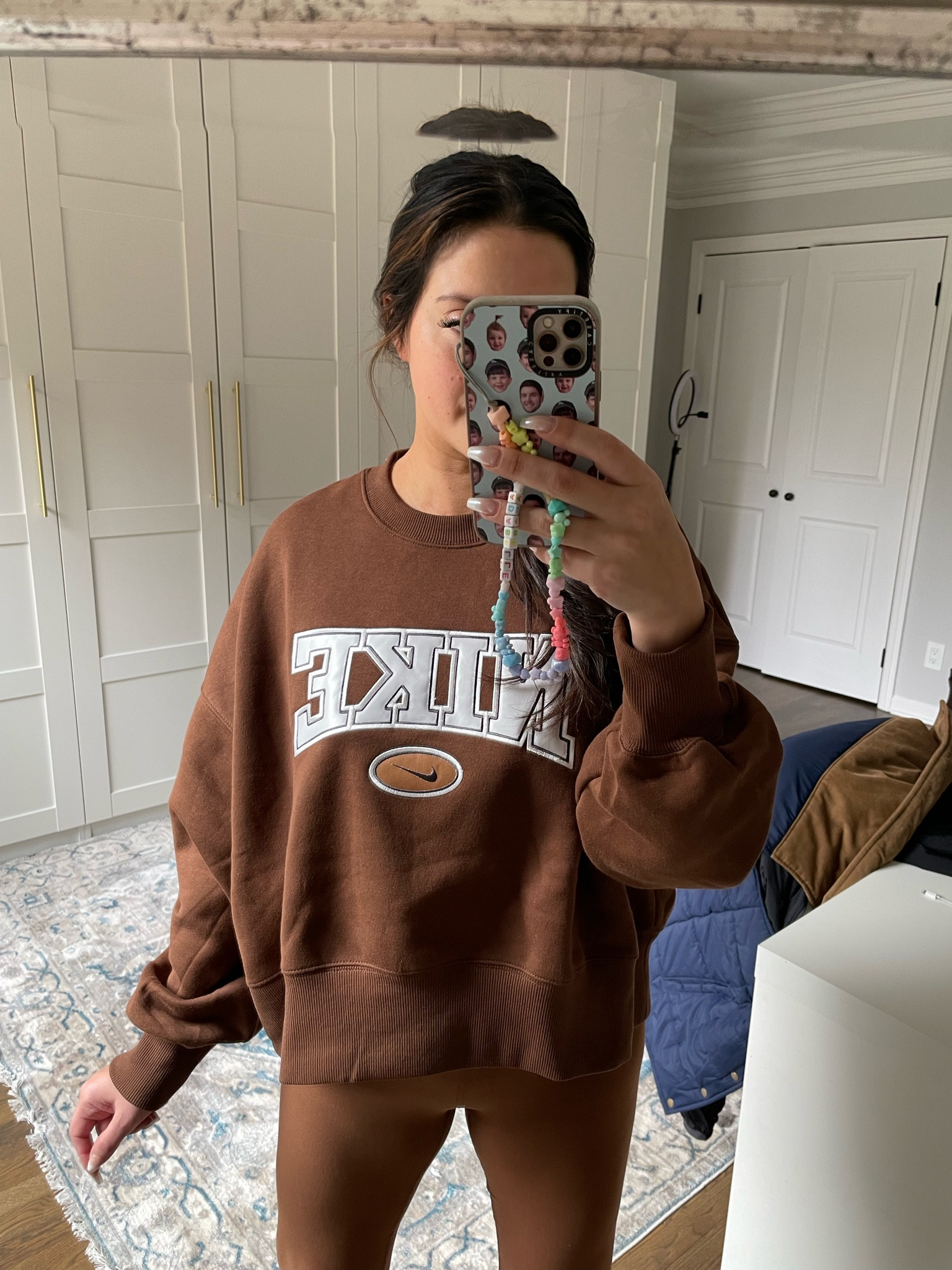 Nike brown sweatshirt 


#LTKunder100 #LTKstyletip #LTKunder50