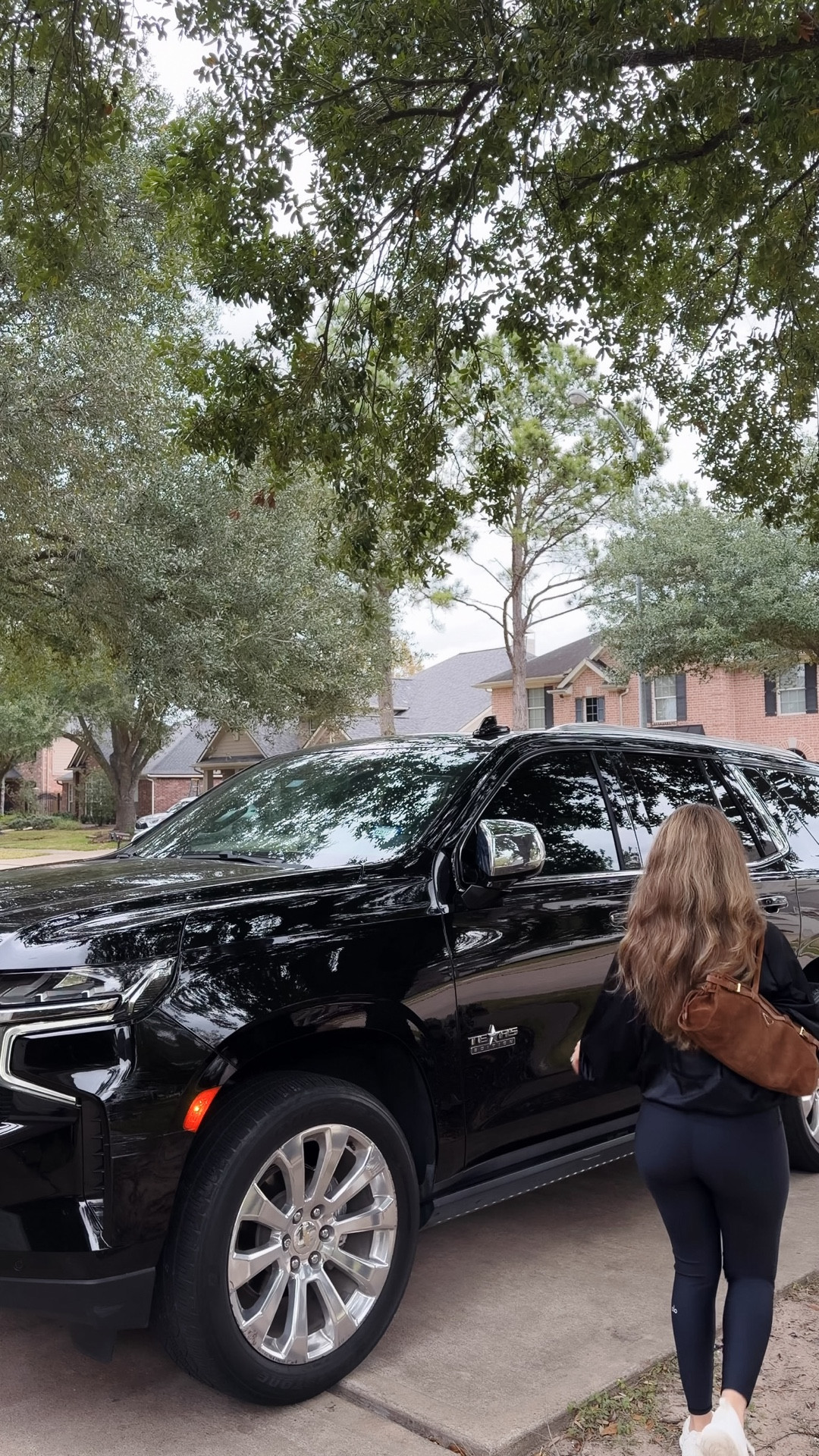First nails of the year 💅🏻 | Nail day fit | Athleisure fit | Outfit | Lululemon | Alo Yoga |  White headband 

#LTKdayinmylife #LTKmomlife #LTKootd