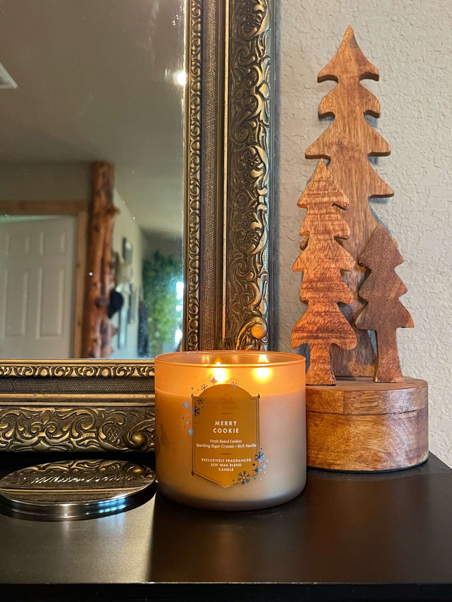 merry cookie candle 🕯️ 

#bath&bodyworks

#LTKHoliday #LTKSeasonal #LTKGiftGuide