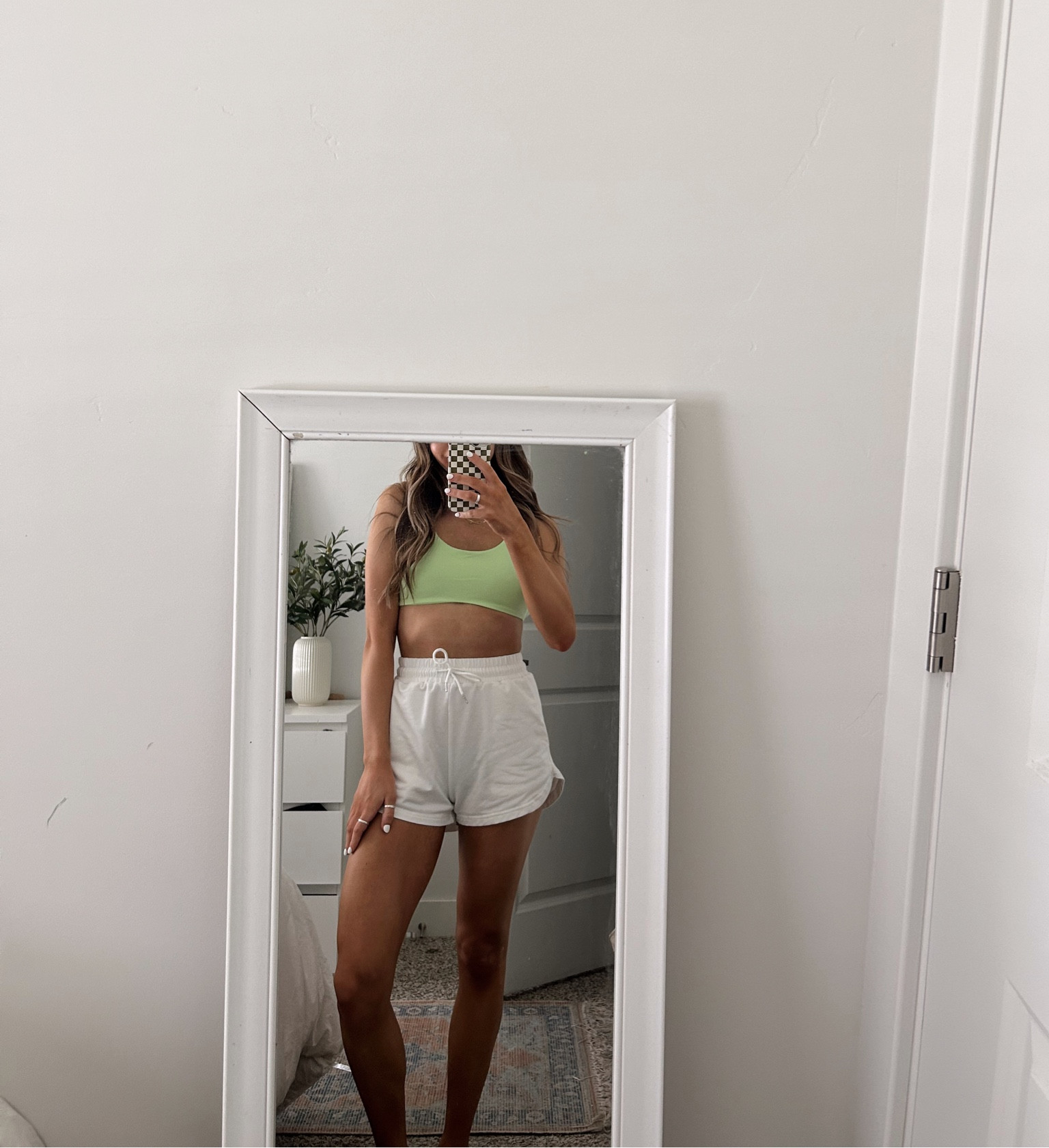 In looove with this sports bra 🤍 got it in the mail and immediately ordered another color!! 
#gymfit #neon #workout 

#LTKFitness