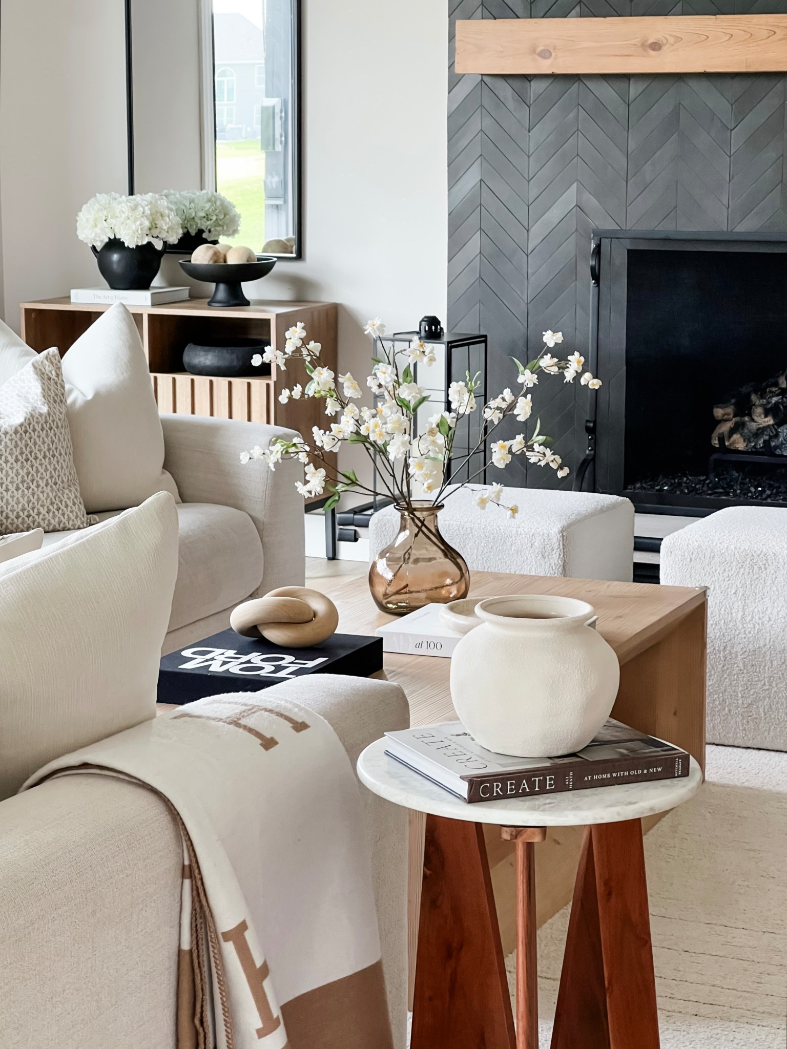 The little details that make a space feel like home 🤍
Soft layers, natural light, and warm tones always win.

#LTKSeasonal #LTKHome #LTKOver40