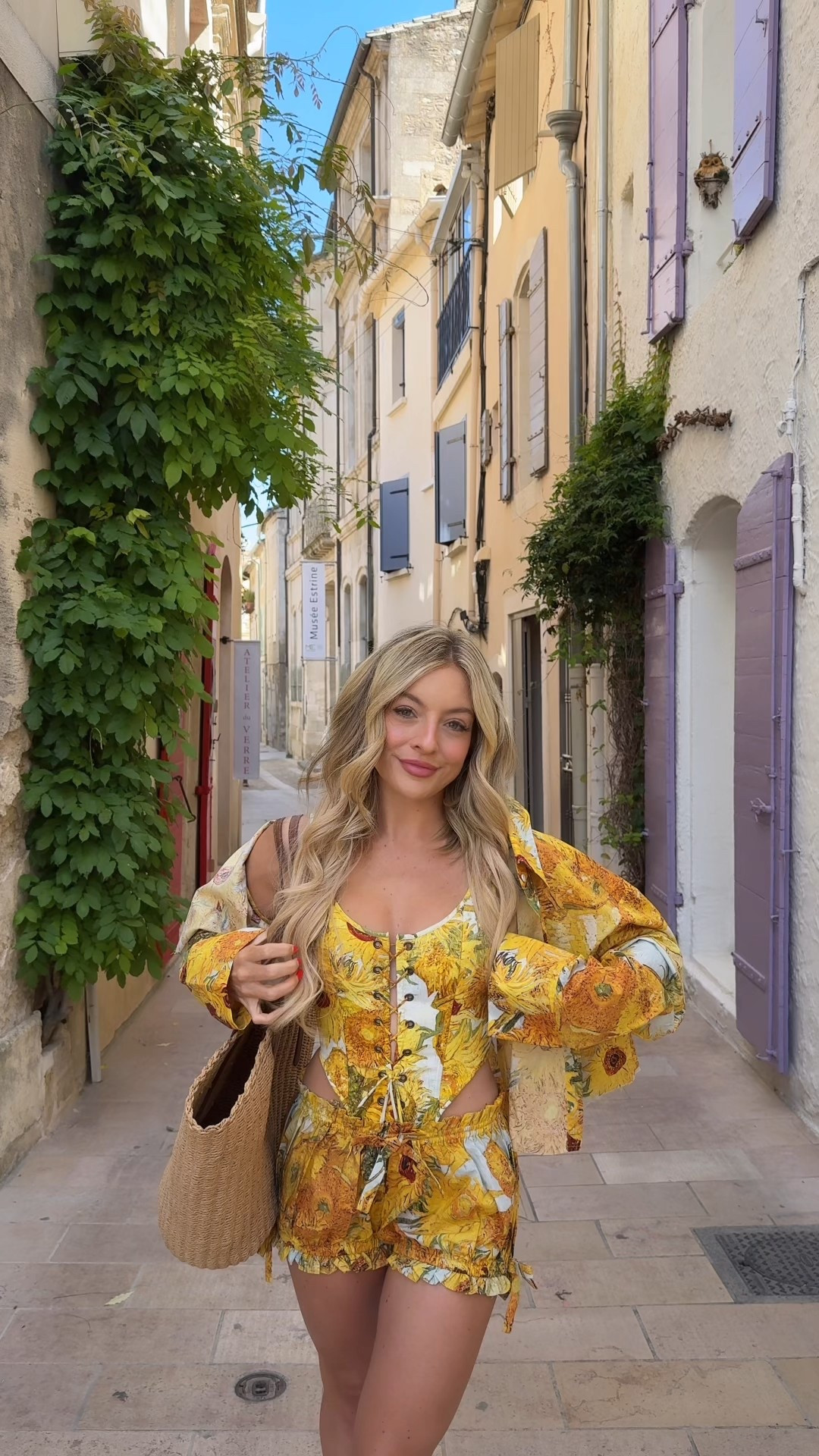 Van Gogh sunflower outfisung

#LTKSeasonal #LTKSummerEdit #LTKTravel