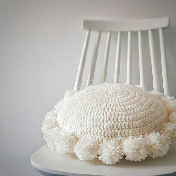 Crochet pillow, pompom pillow, decor cushion, boho cushion, round decor pillow. | Etsy (US)