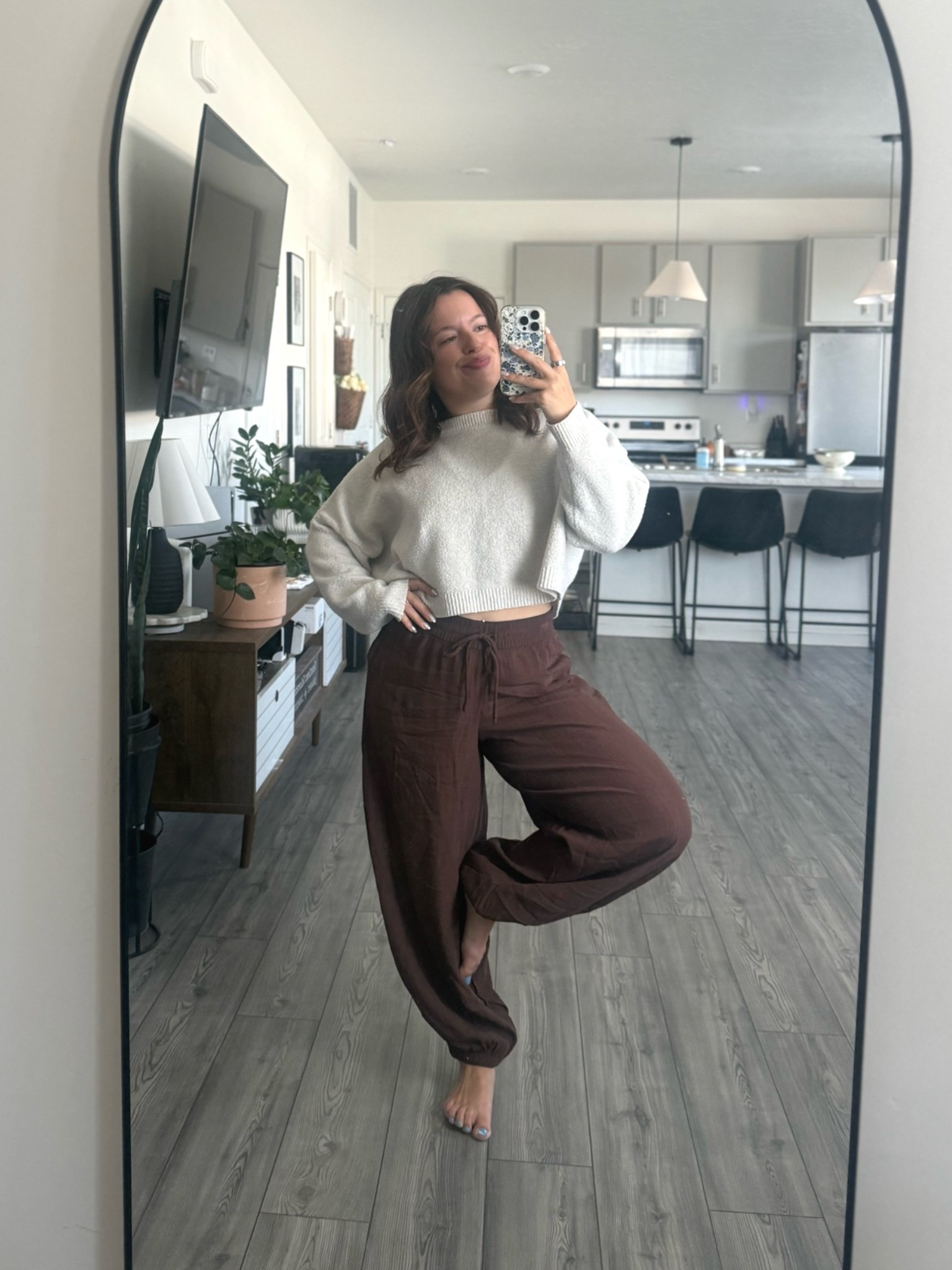 Love these pants - they’re super light weight and so comfy!

#LTKgrwm #LTKootd #LTKPetite