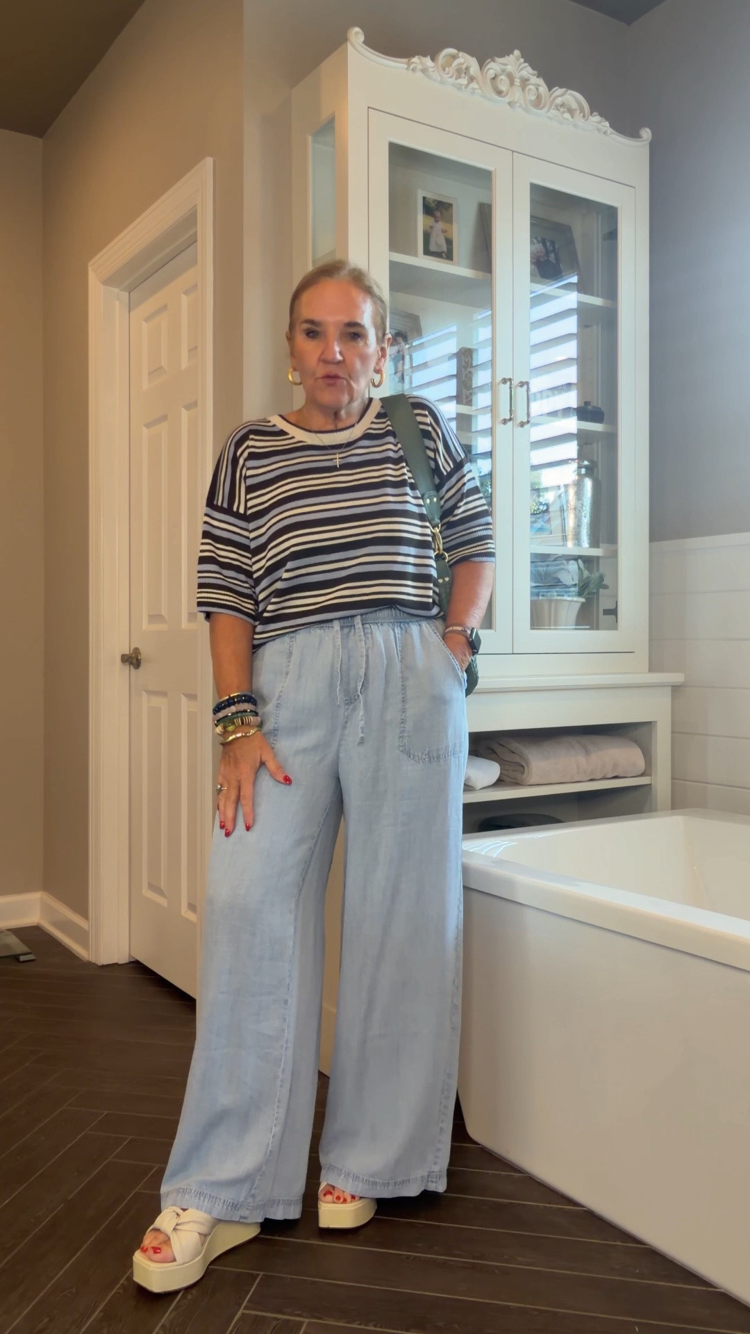 @Splendid sale! Pants are on sale I believe this sweater is not 
I wear a medium in these pieces 
20% off my bracelets code NANETTE20

#LTKOver40 #LTKgrwm #LTKootd